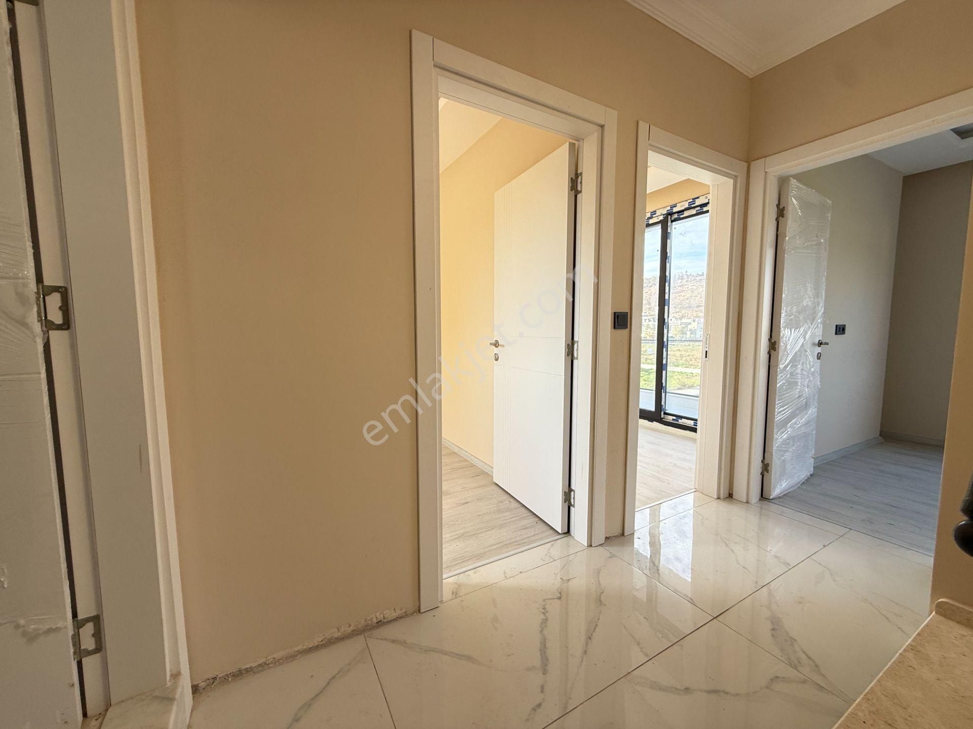 Seferihisar Doğanbey'de Satılık 3+1 Sıfır Bahçeli Dublex Villa - Görsel 17