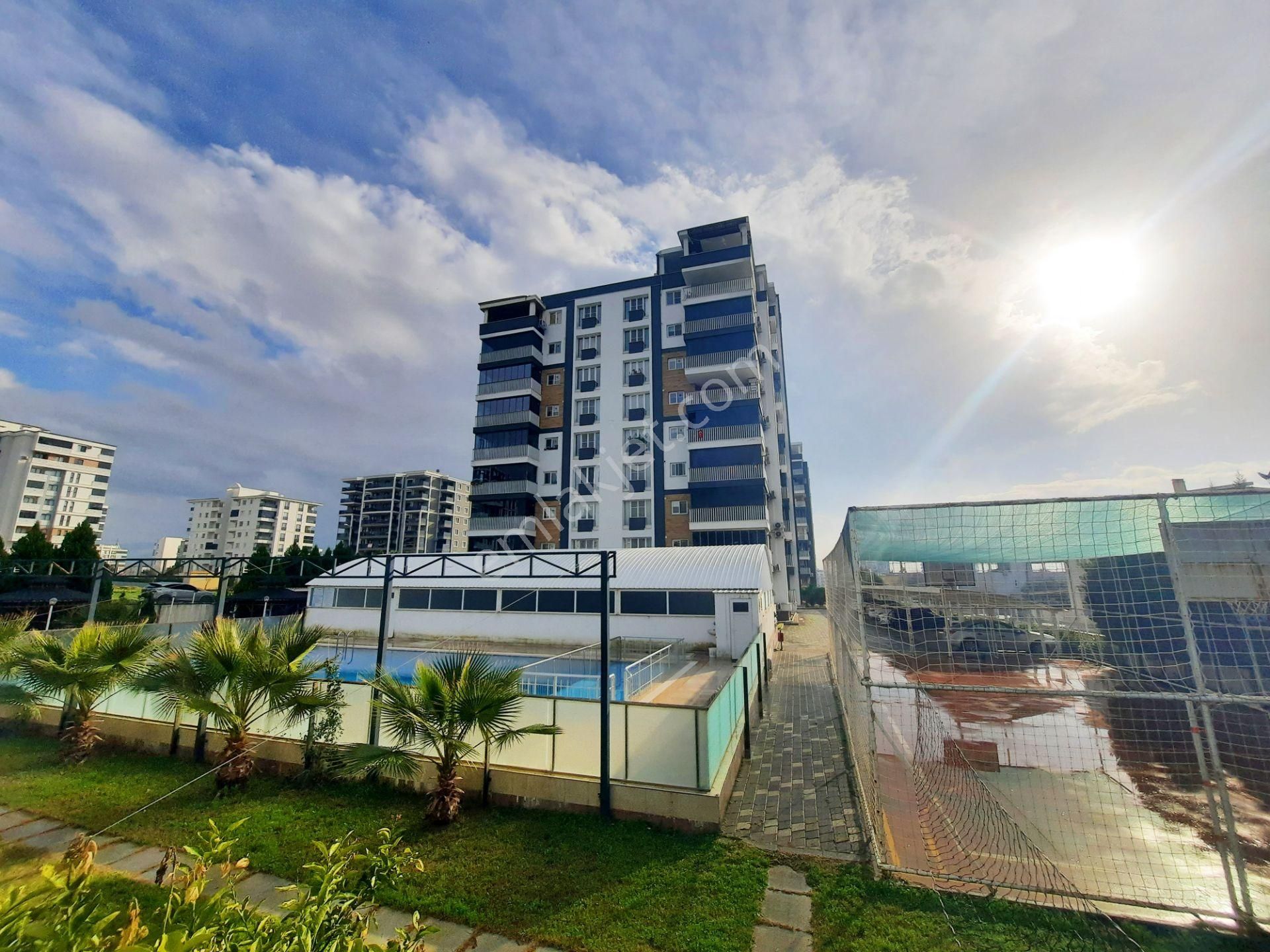 Zaferde Armahal Sitesinde, Otopark, Açık Ve Kapalı Yüzme Havuzlu 6.kat..