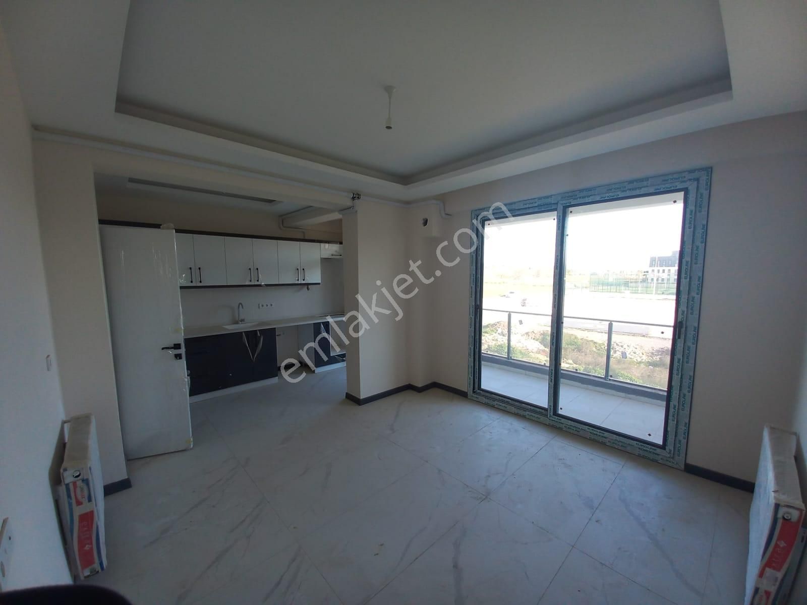 Turpa Lotustan Bahçelievler Florya Sitesinde Satılık Fırsat Daireler - Görsel 4