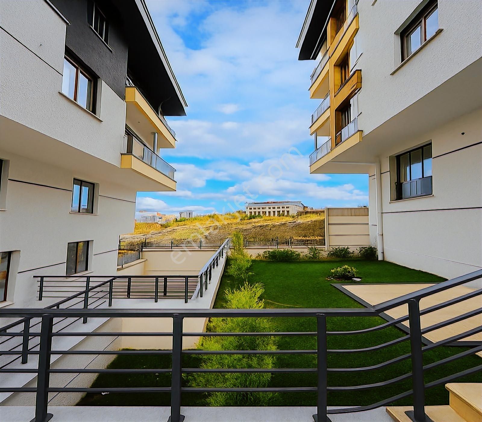 Beylikdüzü'nde Kısa Katlı Yapıda Butik Site İçinde 2+1 Arakat !! - Görsel 20