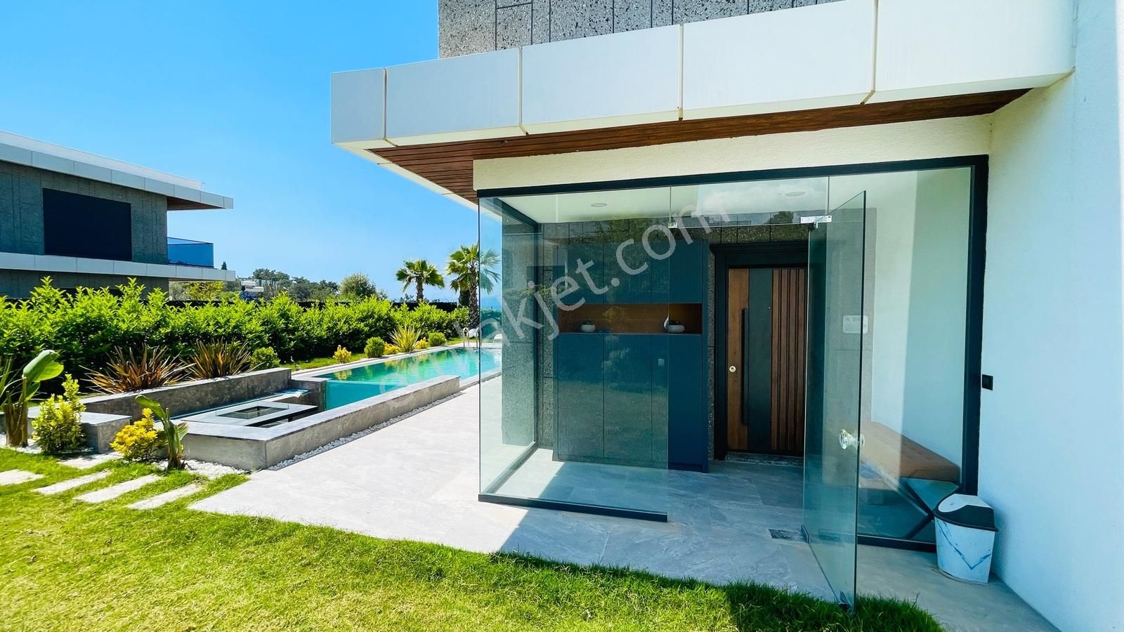 Kuşadası'nda Bu Fiyata Villa Kalmaz! 4+1 Özel Havuzlu - Görsel 14