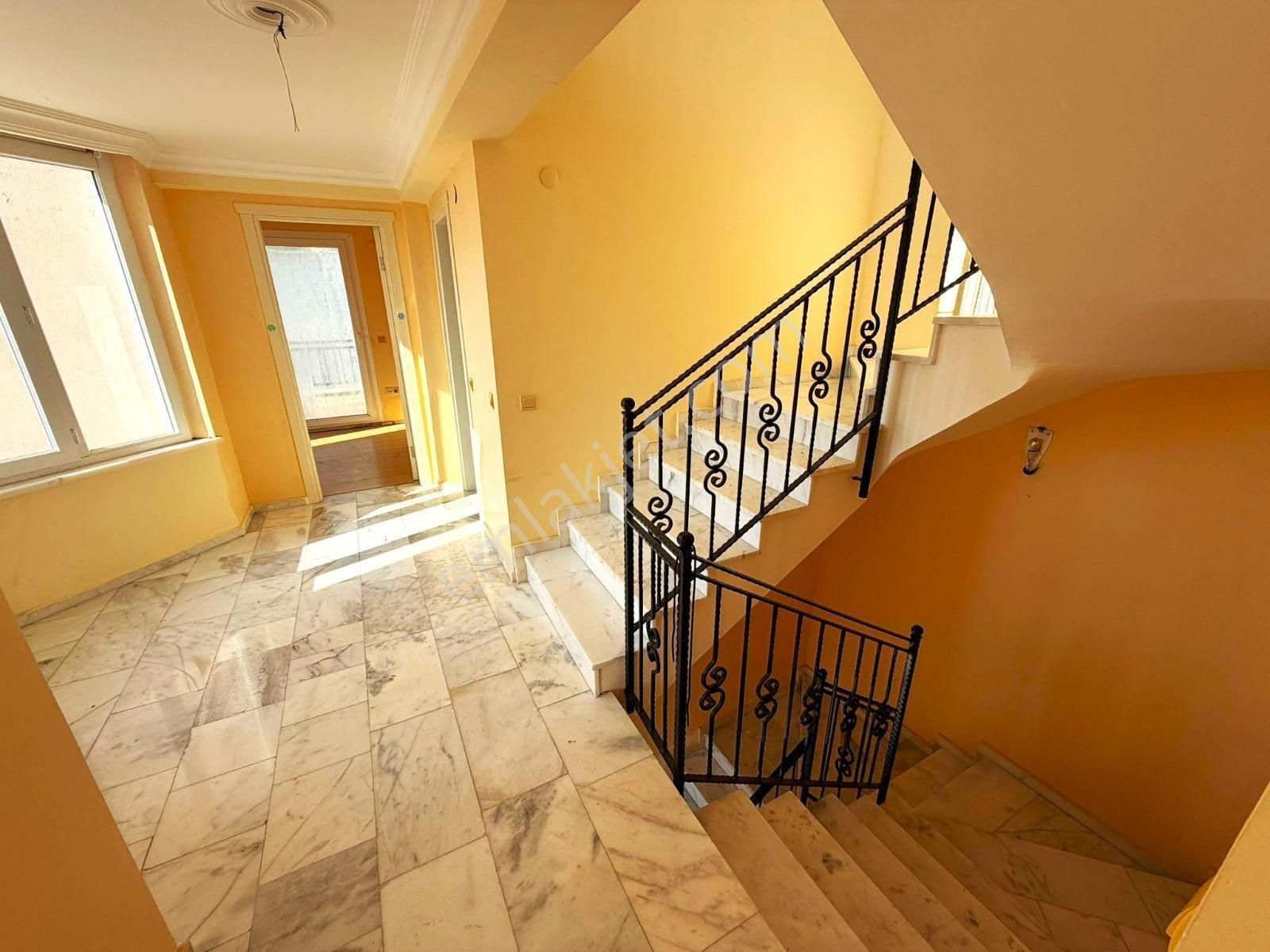 Havuzlu Site 7+2 Şömineli Villa - Görsel 23