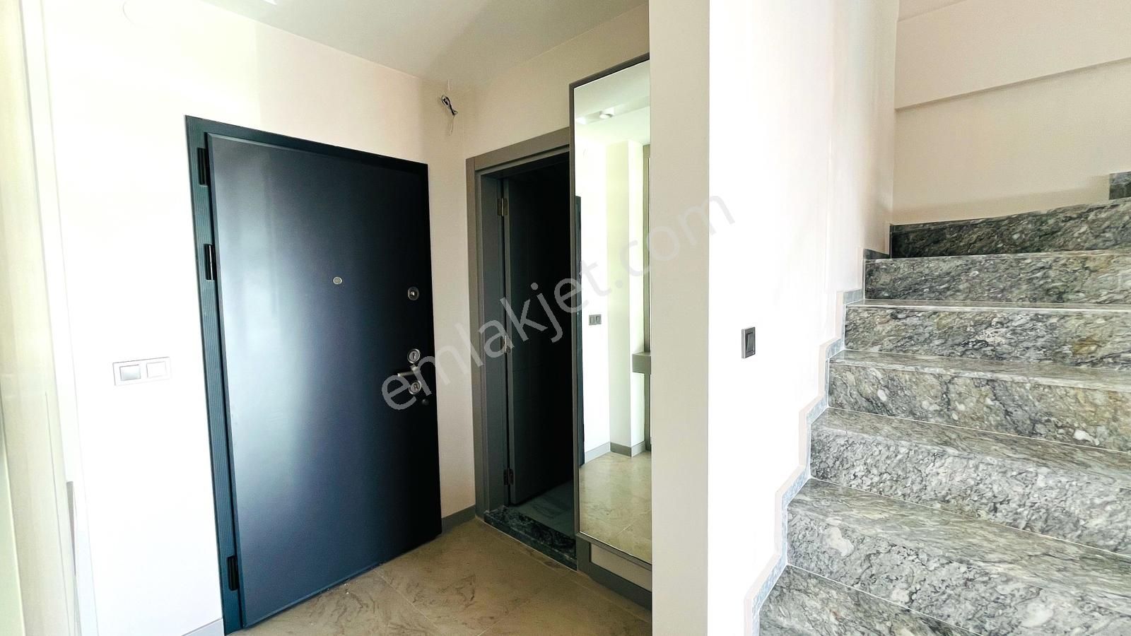 Bu Villayı Almanın Tam Zamanı ! Soğucakta Deniz Manzaralı Villa - Görsel 6