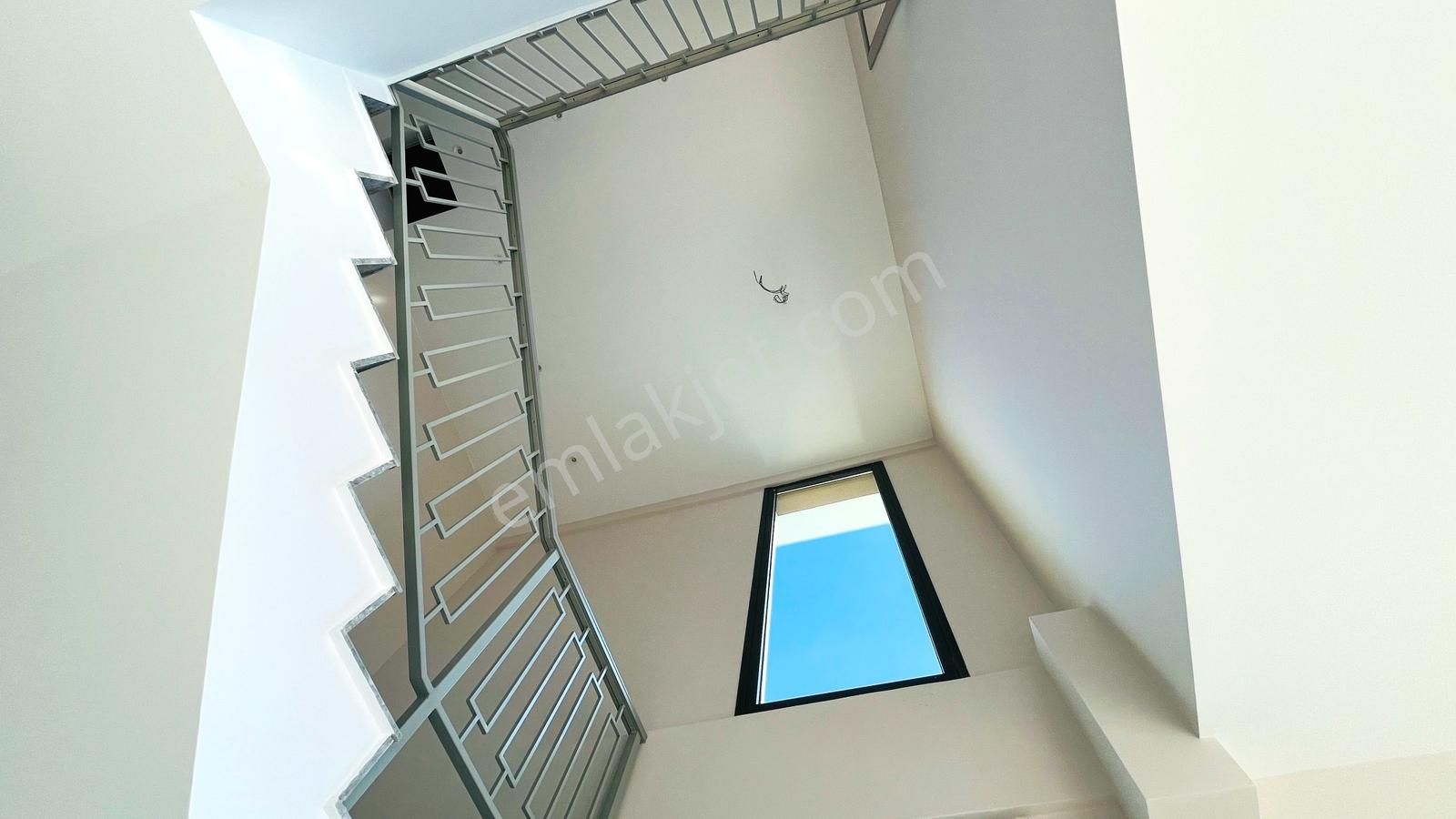 Bu Villayı Almanın Tam Zamanı ! Soğucakta Deniz Manzaralı Villa - Görsel 11