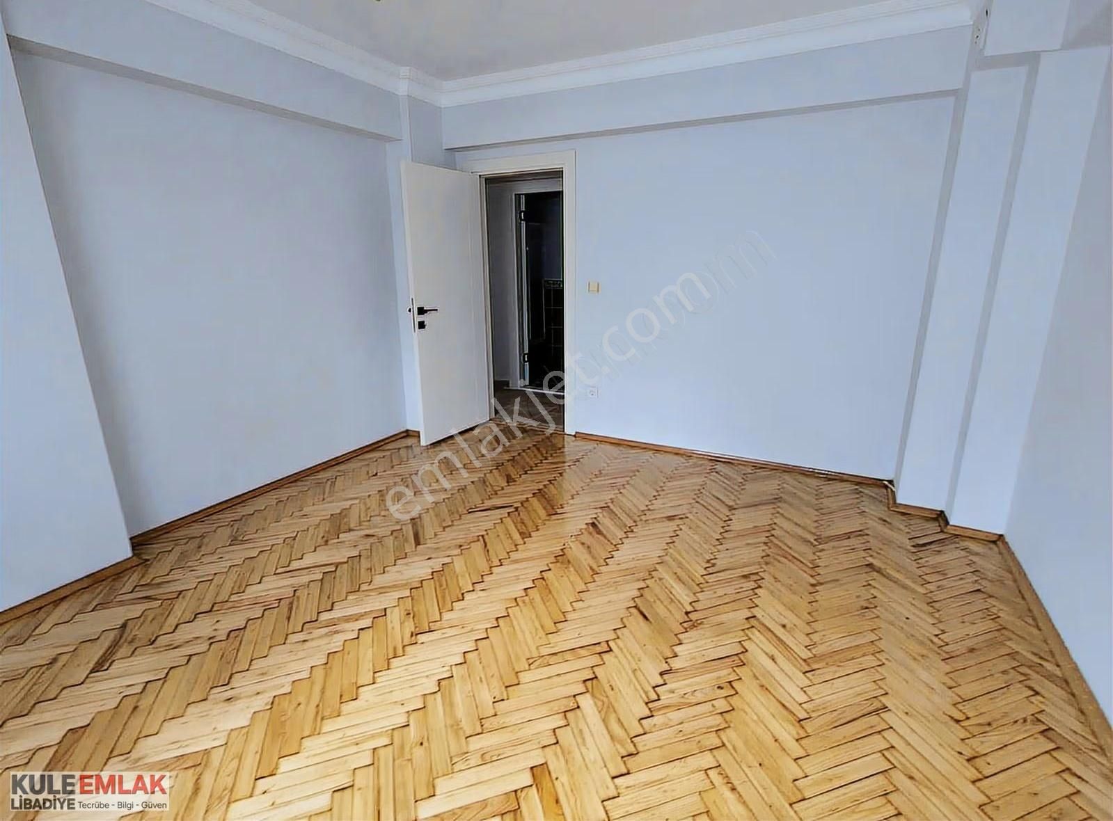 Yunus Emre Caddesi'nde Devasa Büyüklükde 3+1 Daire - Görsel 22