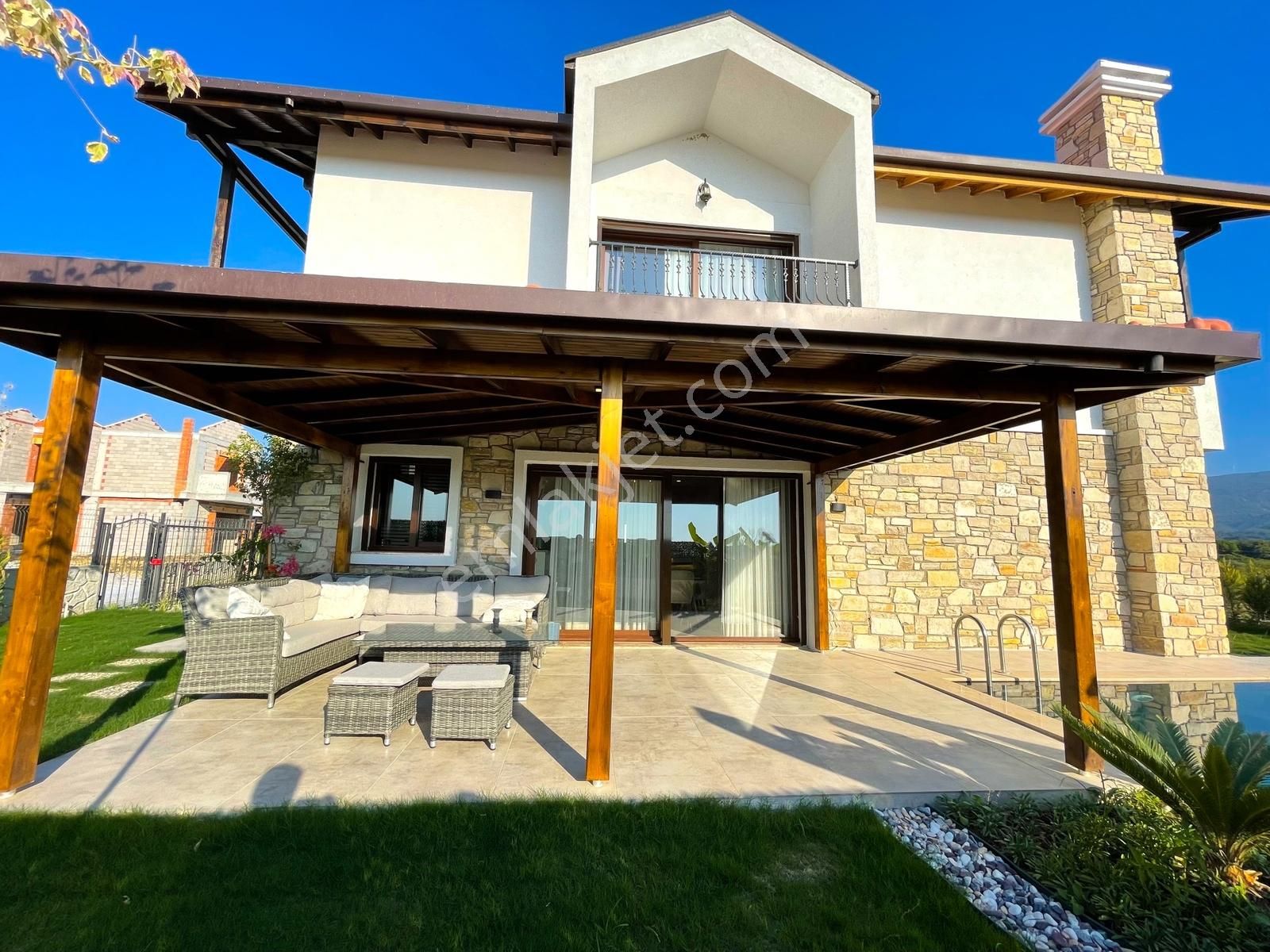 Taş Ev Tutkunlarına Kuşadasında Müstakil, Havuzlu Villa - Görsel 10