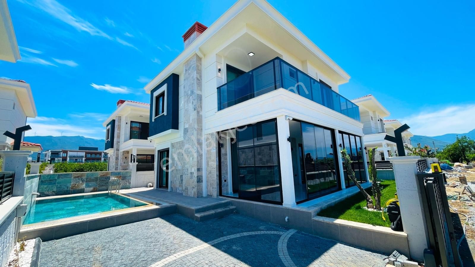 Kuşadası Davutlarda 3+1 Satılık Özel Havuzlu Villa! - Görsel 23