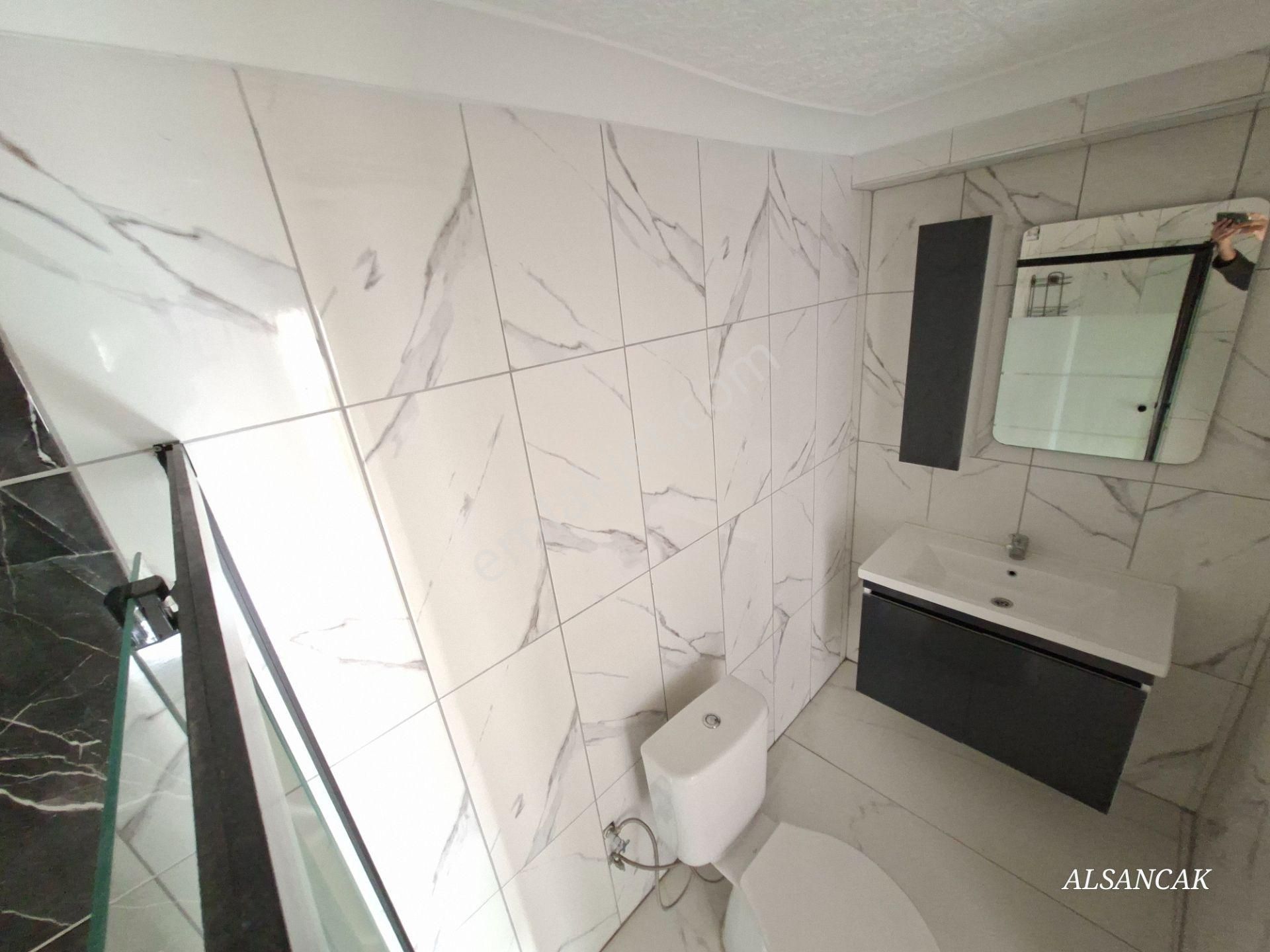 Ahi Mesut Mahallesinde Sitede 3+1 Krediye Uygun Geniş Yapılı Daire 2 Banyolu Kilerli - Görsel 17