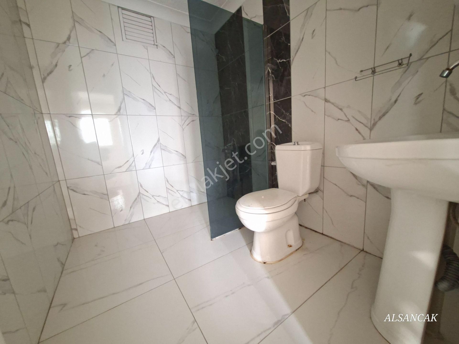 Ahi Mesut Mahallesinde Sitede 3+1 Krediye Uygun Geniş Yapılı Daire 2 Banyolu Kilerli - Görsel 28