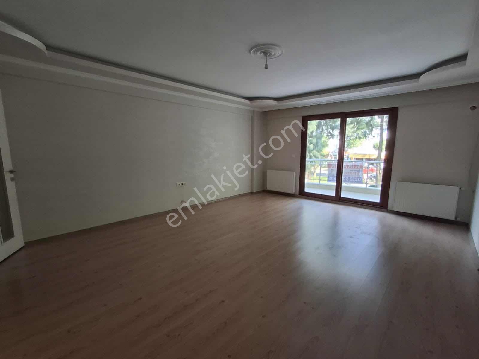 30 Ağustos Mahallesi Merkezi Lokasyonda 3+1 Kiralık Daire - Görsel 30