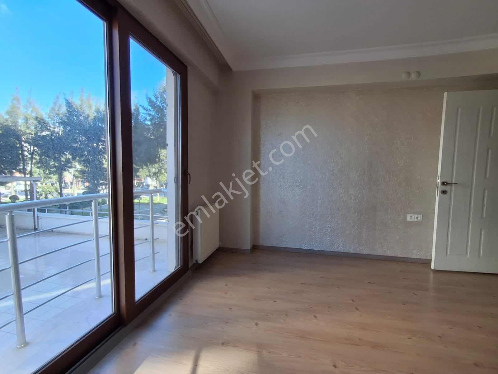 30 Ağustos Mahallesi Merkezi Lokasyonda 3+1 Kiralık Daire - Görsel 22