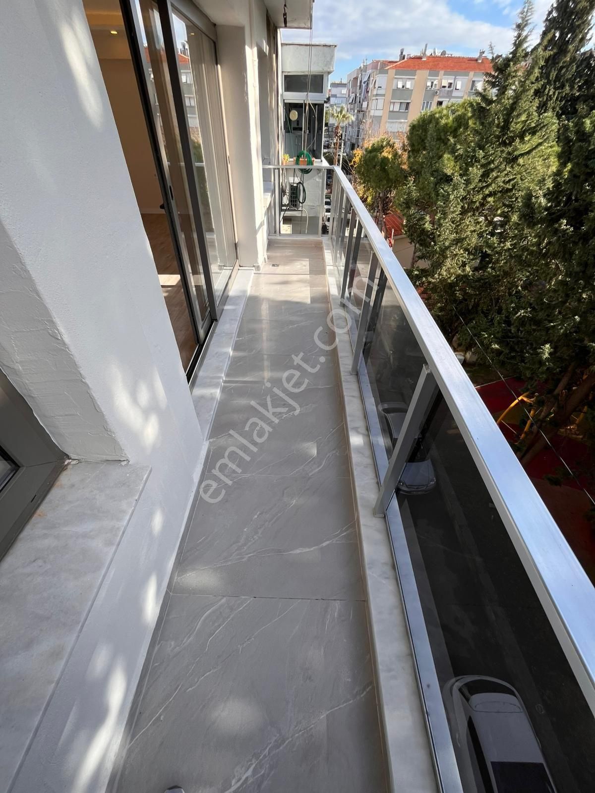 Hatay Arap Hasan Mahallesinde Teraslı 3+1 Ve 1+1 Bakımlı Doğalgazlı - Görsel 3