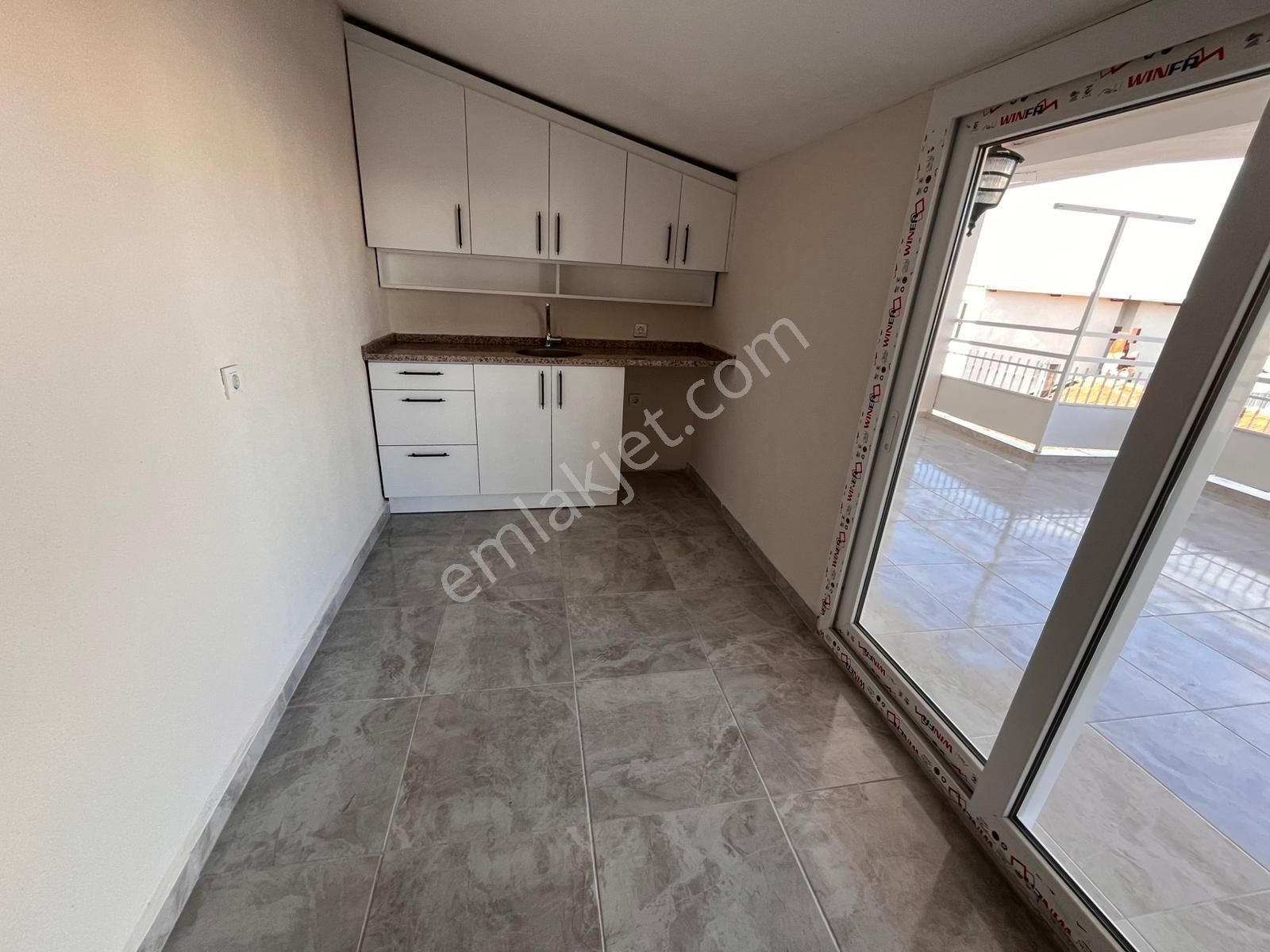 Hatay Arap Hasan Mahallesinde Teraslı 3+1 Ve 1+1 Bakımlı Doğalgazlı - Görsel 8