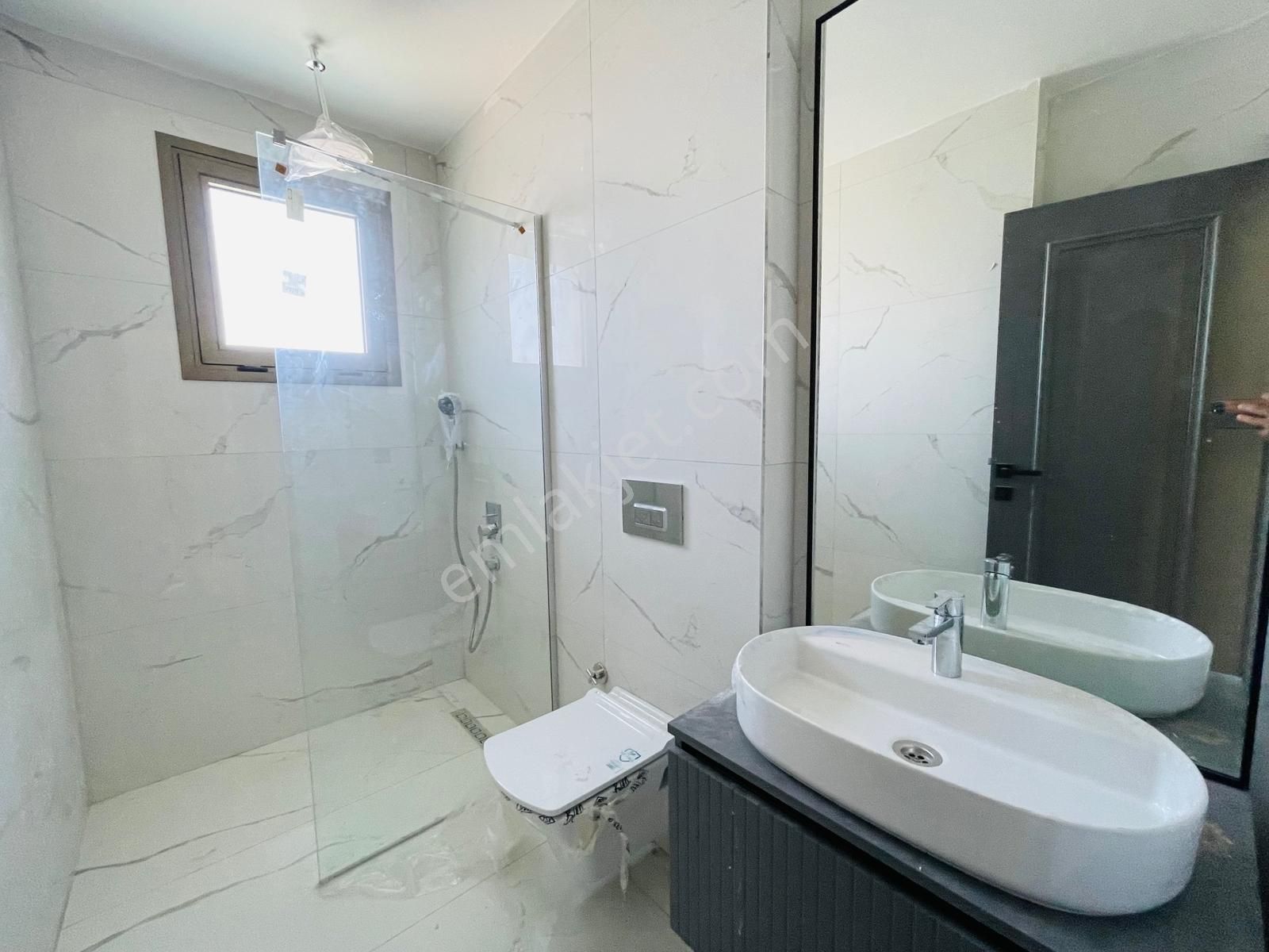 Plaja Sadece 250 Metre Köşe Konum! Satılık Müstakil Lüks Villa - Görsel 35