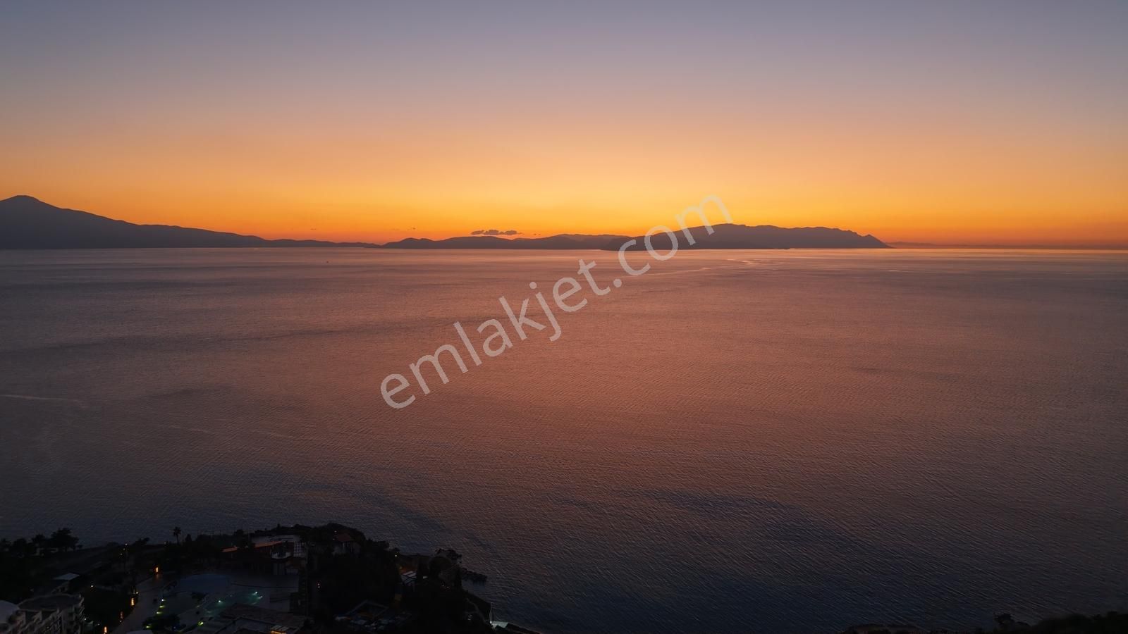 Plaja Sadece 250 Metre Köşe Konum! Satılık Müstakil Lüks Villa - Görsel 4