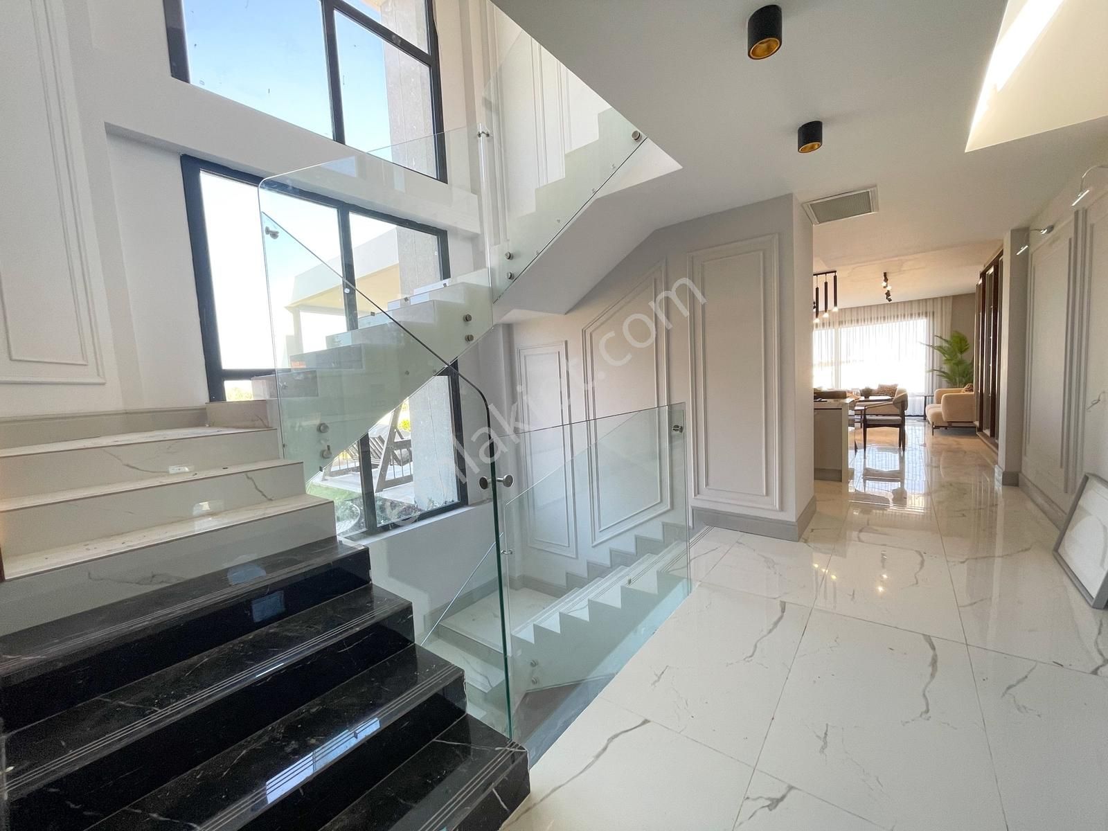 Villa Tv'den, Özel Havuzlu, Deniz Manzaralı Hamam Saunalı Villa - Görsel 3