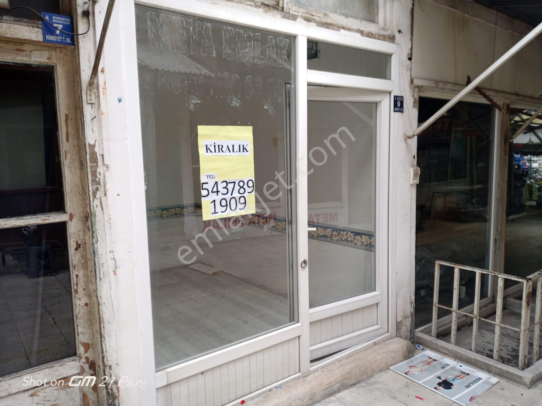 Saat Kulesi Yanı Arastada Kiralık Dükkan