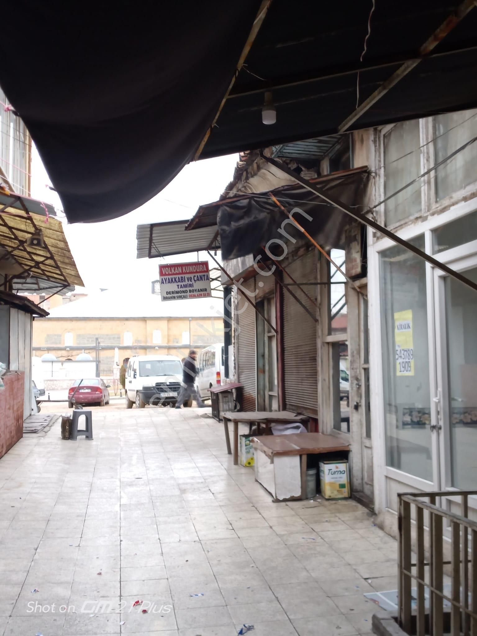 Saat Kulesi Yanı Arastada Kiralık Dükkan - Görsel 8