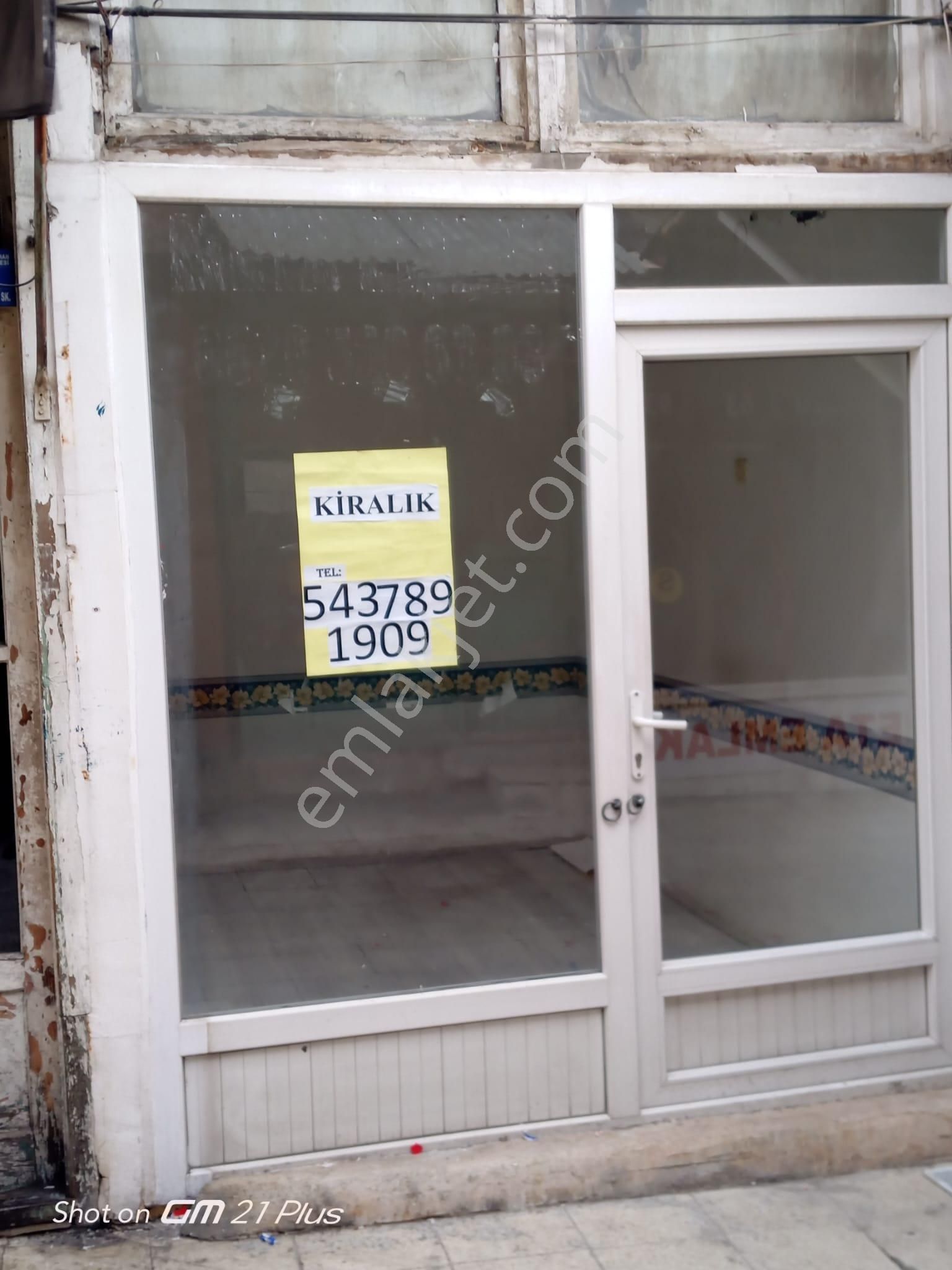 Saat Kulesi Yanı Arastada Kiralık Dükkan - Görsel 3