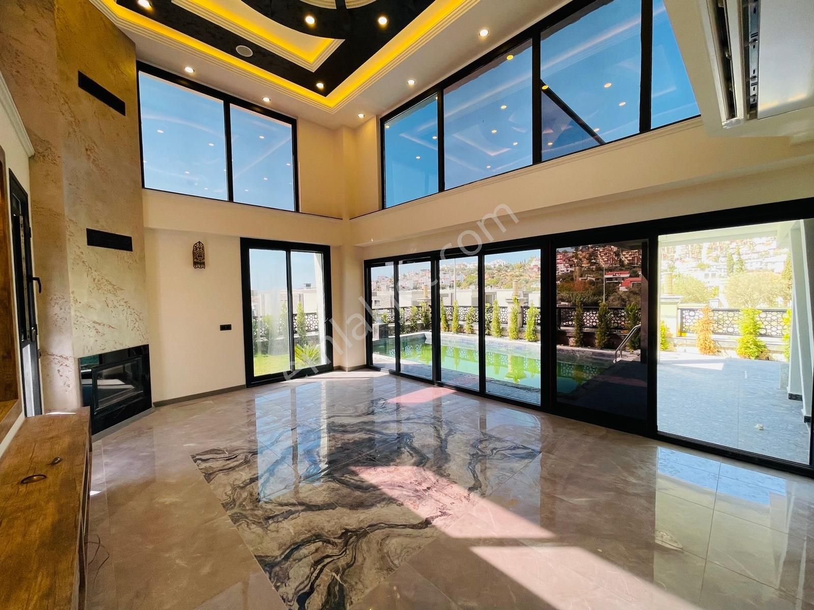 Geceyi Aydınlatan Satılık Villa - Görsel 23