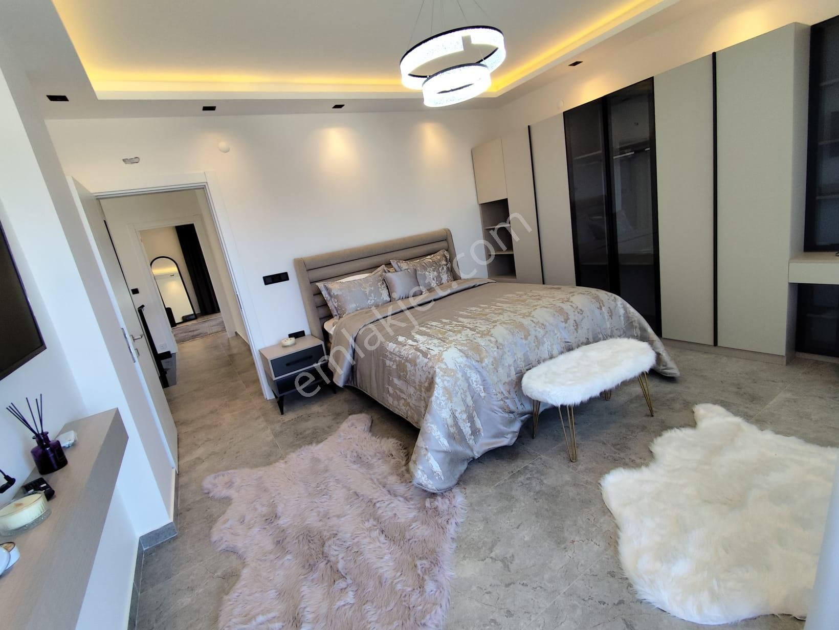 Davutlar'da Özel Havuzlu Müstakil Akıllı Villa - Görsel 14