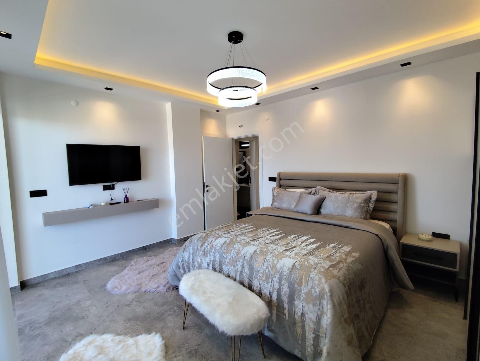 Davutlar'da Özel Havuzlu Müstakil Akıllı Villa - Görsel 13