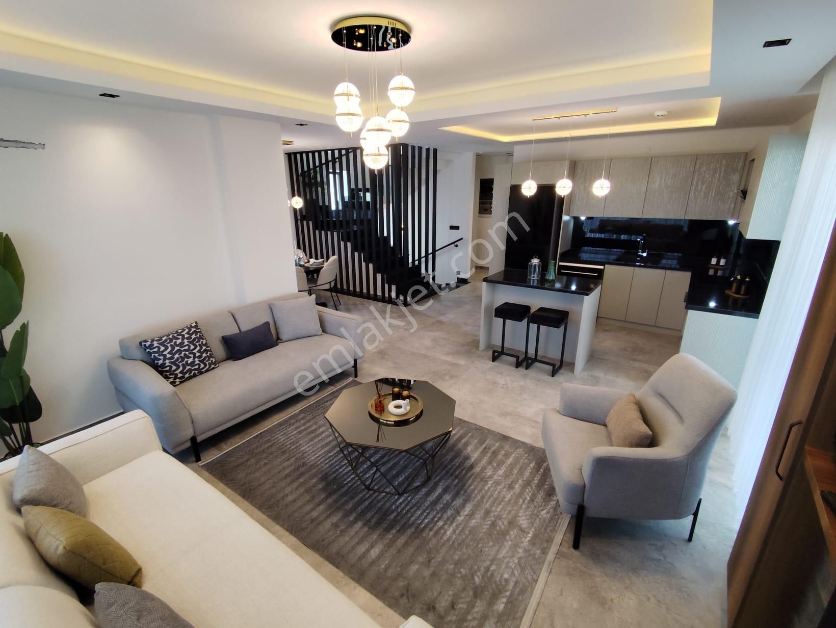 Davutlar'da Özel Havuzlu Müstakil Akıllı Villa