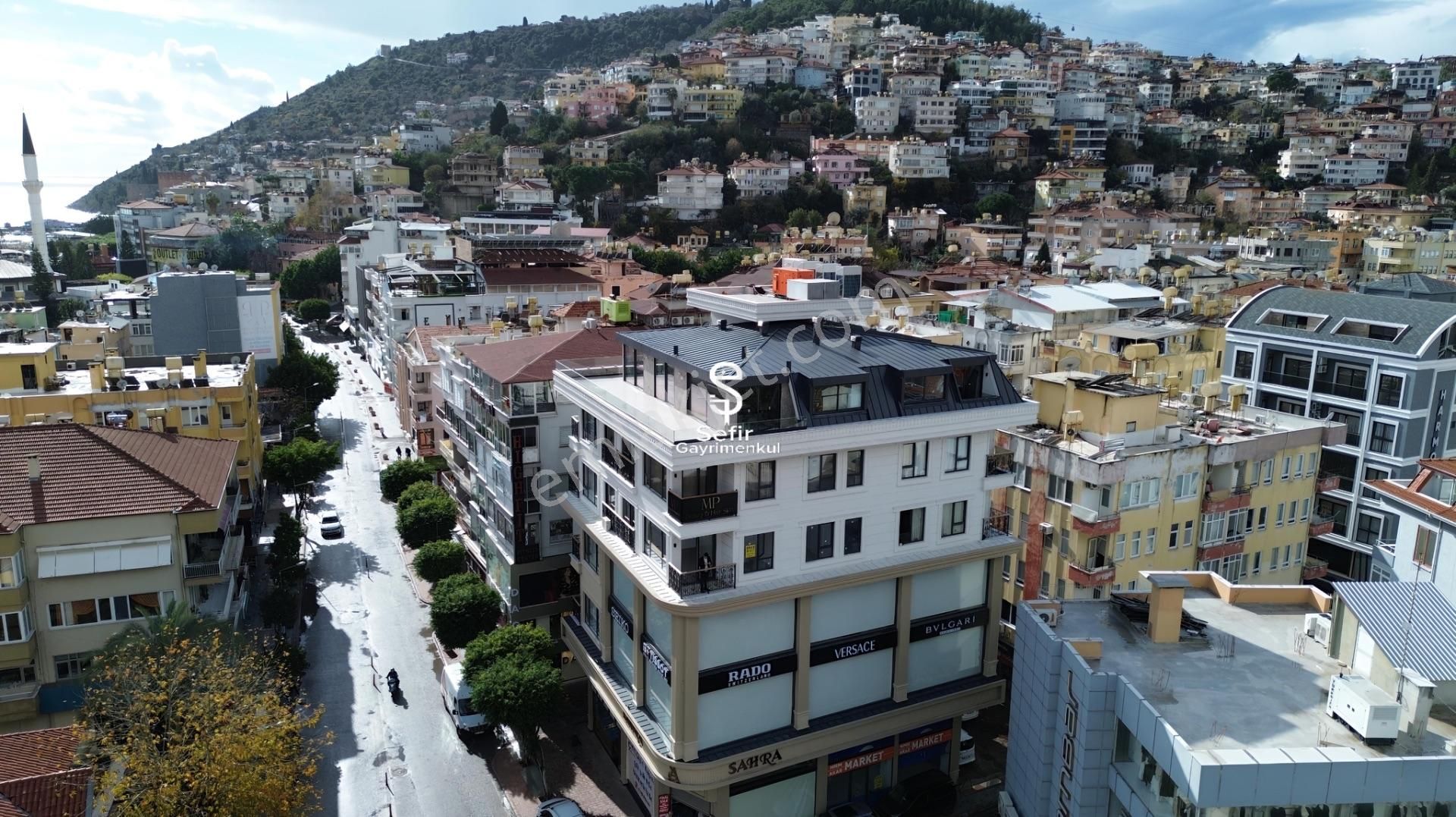 Alanya Merkez'de Kiralık 2+1 Ayrı Mutfak Geniş Ofis