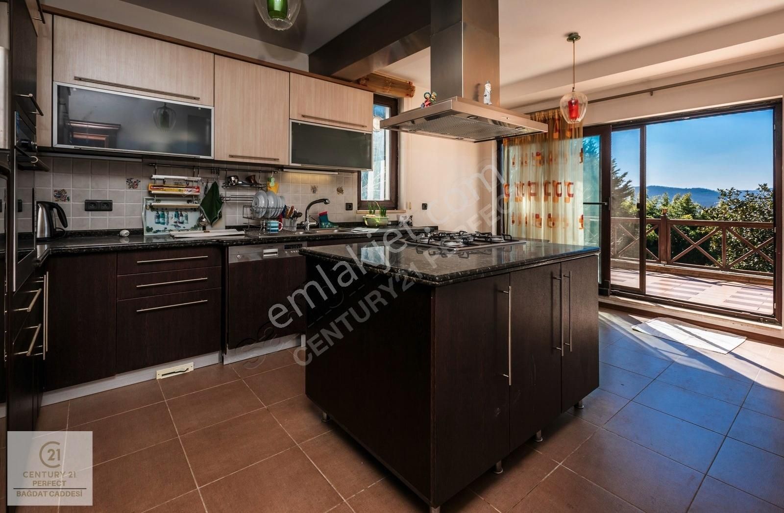 Çekmeköy Sırapınar'da 1487 M2 Arsa İçinde Havuzlu Eşsiz Villa - Görsel 15