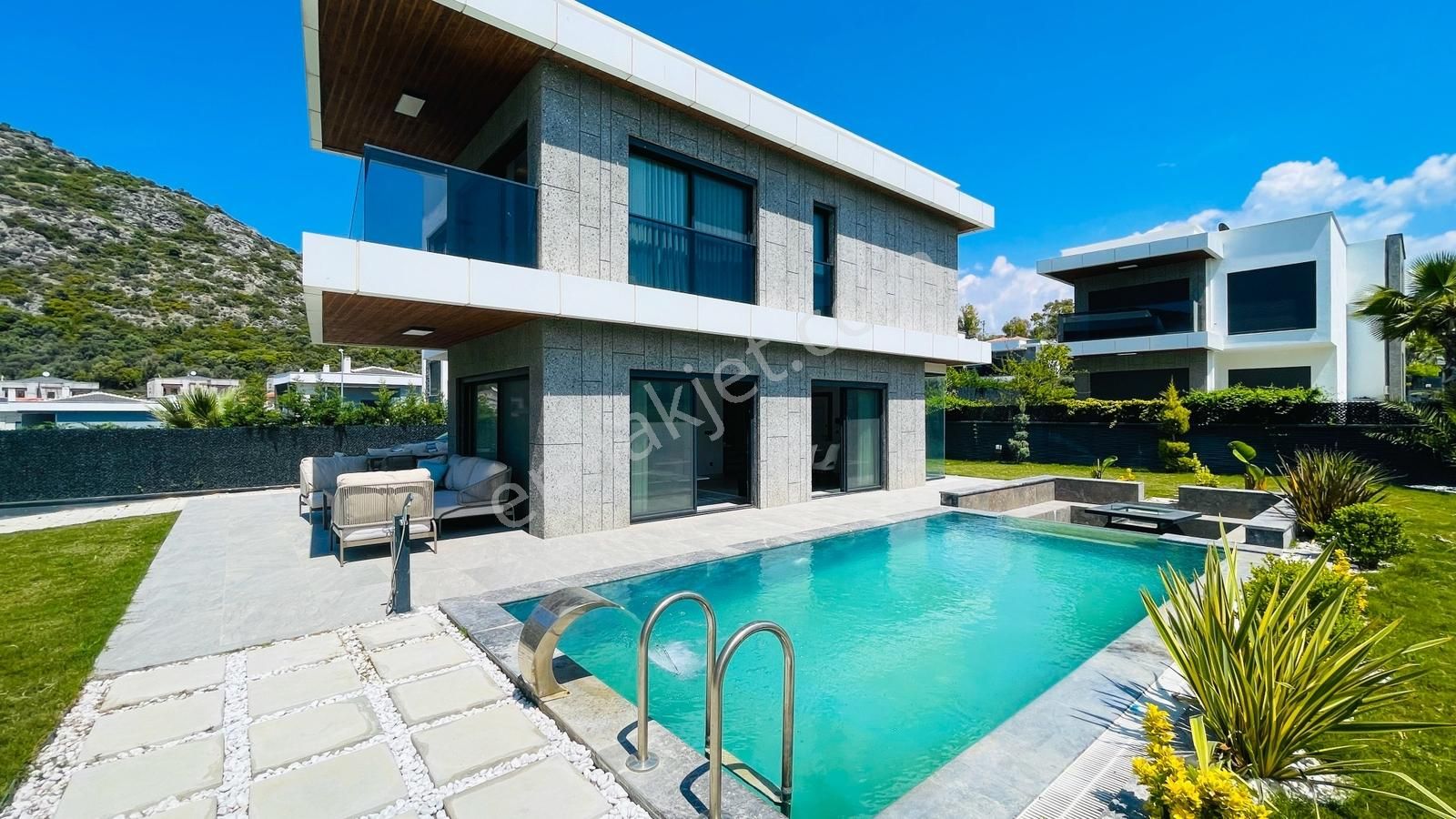 Kuşadası'nda Bu Fiyata Villa Kalmaz! 4+1 Özel Havuzlu - Görsel 11