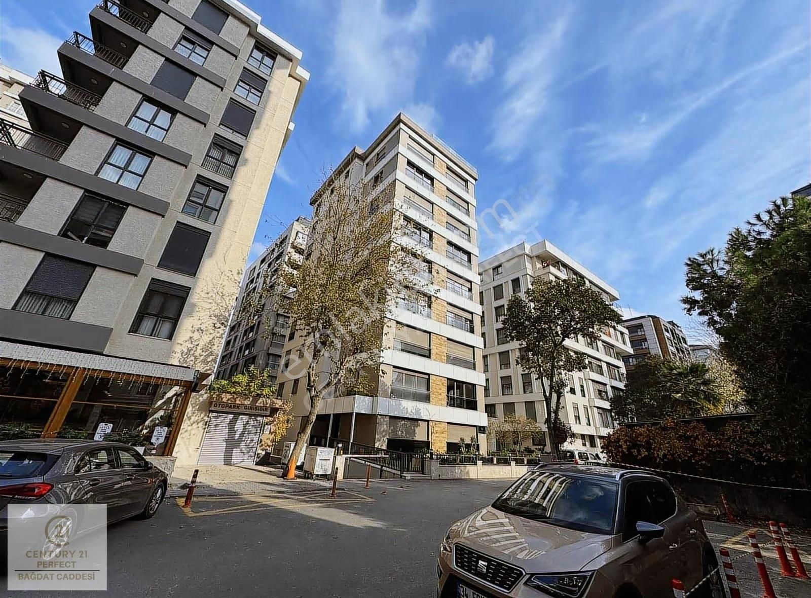 Caddebostan Sahilde Deniz Manzaralı 4+2 İskanlı Dubleks