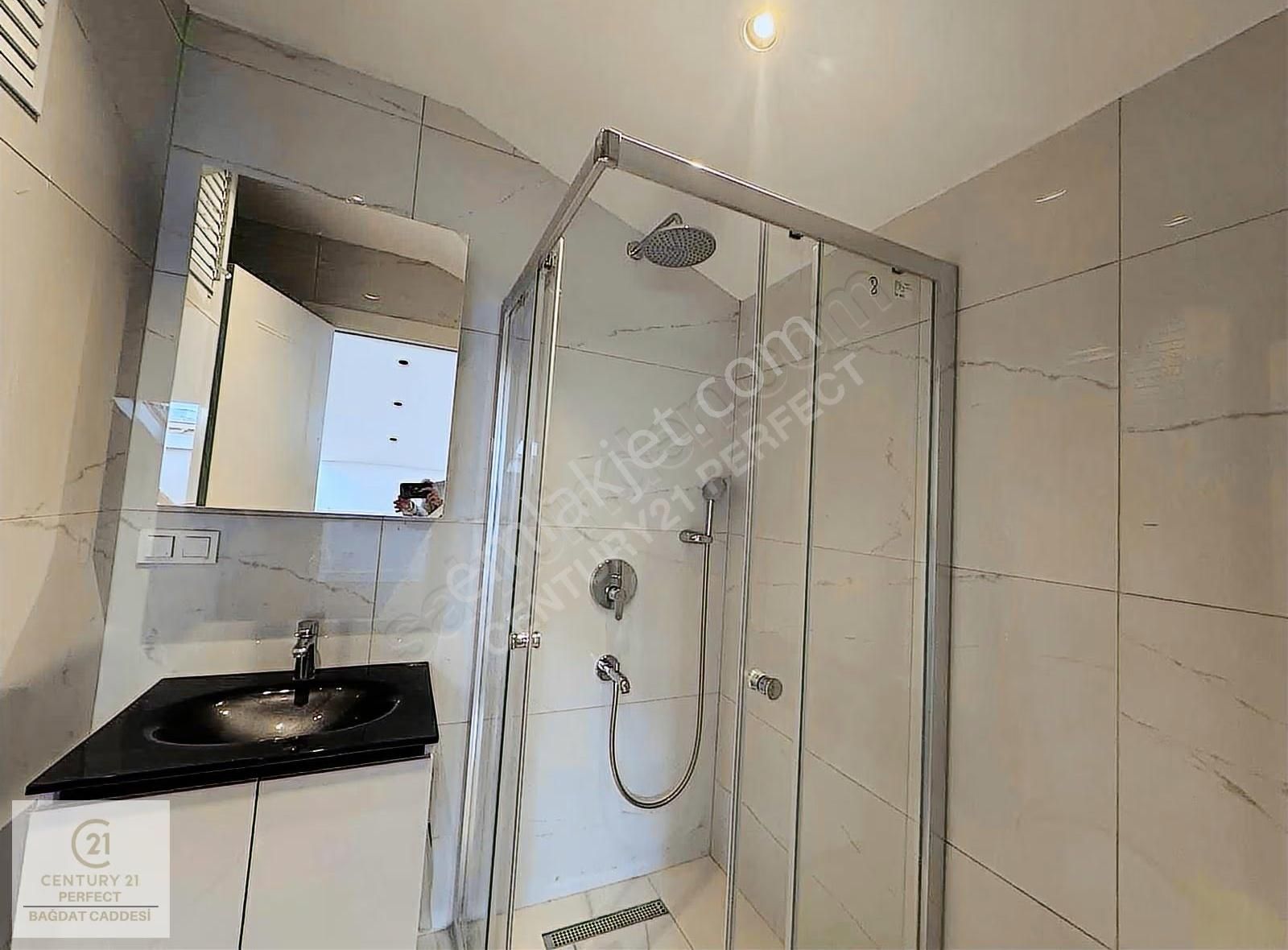 Caddebostan Sahilde Deniz Manzaralı 4+2 İskanlı Dubleks - Görsel 2