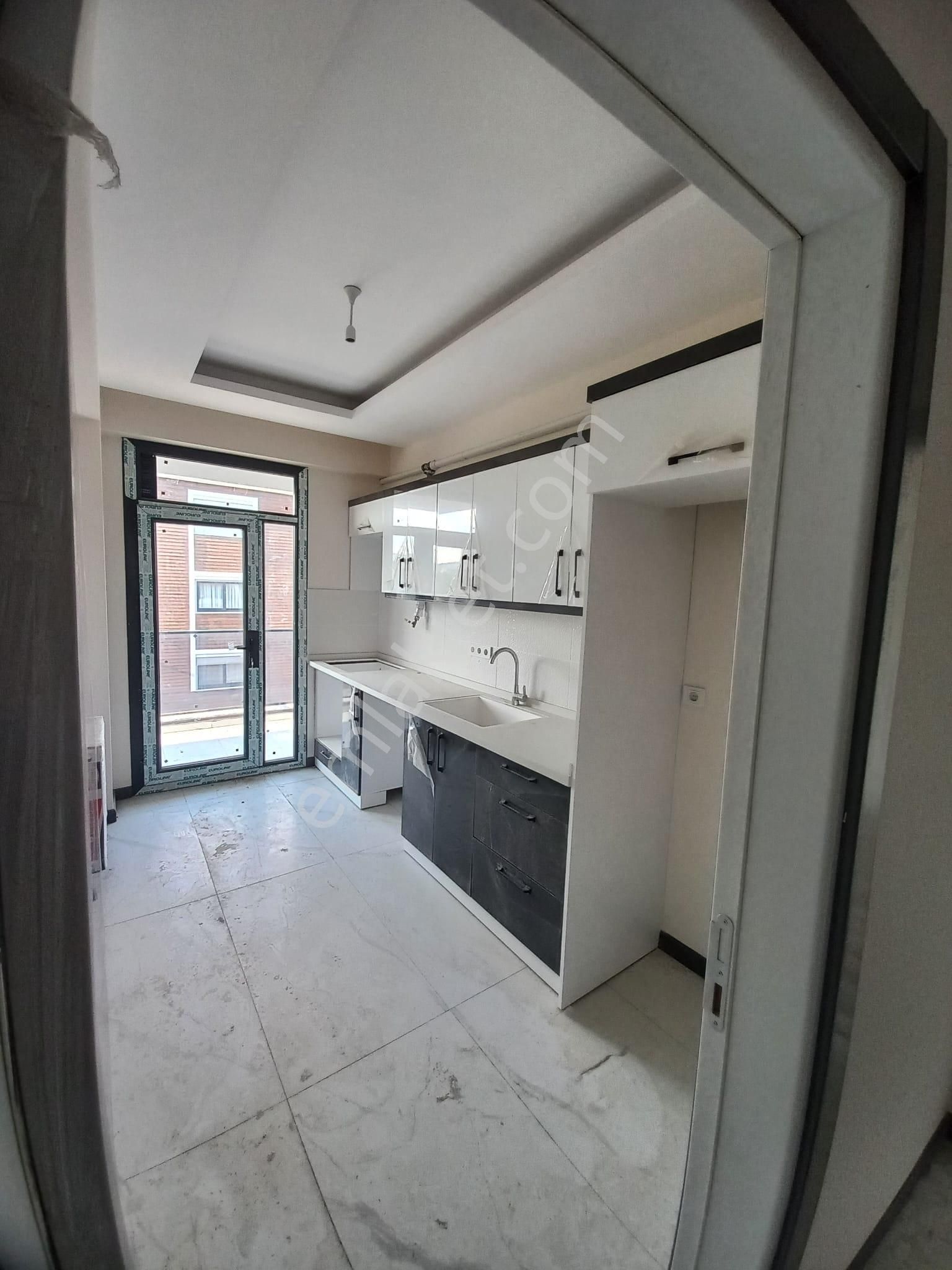 Turpa Lotustan Bahçelievler Florya Sitesinde Satılık Fırsat Daireler - Görsel 4