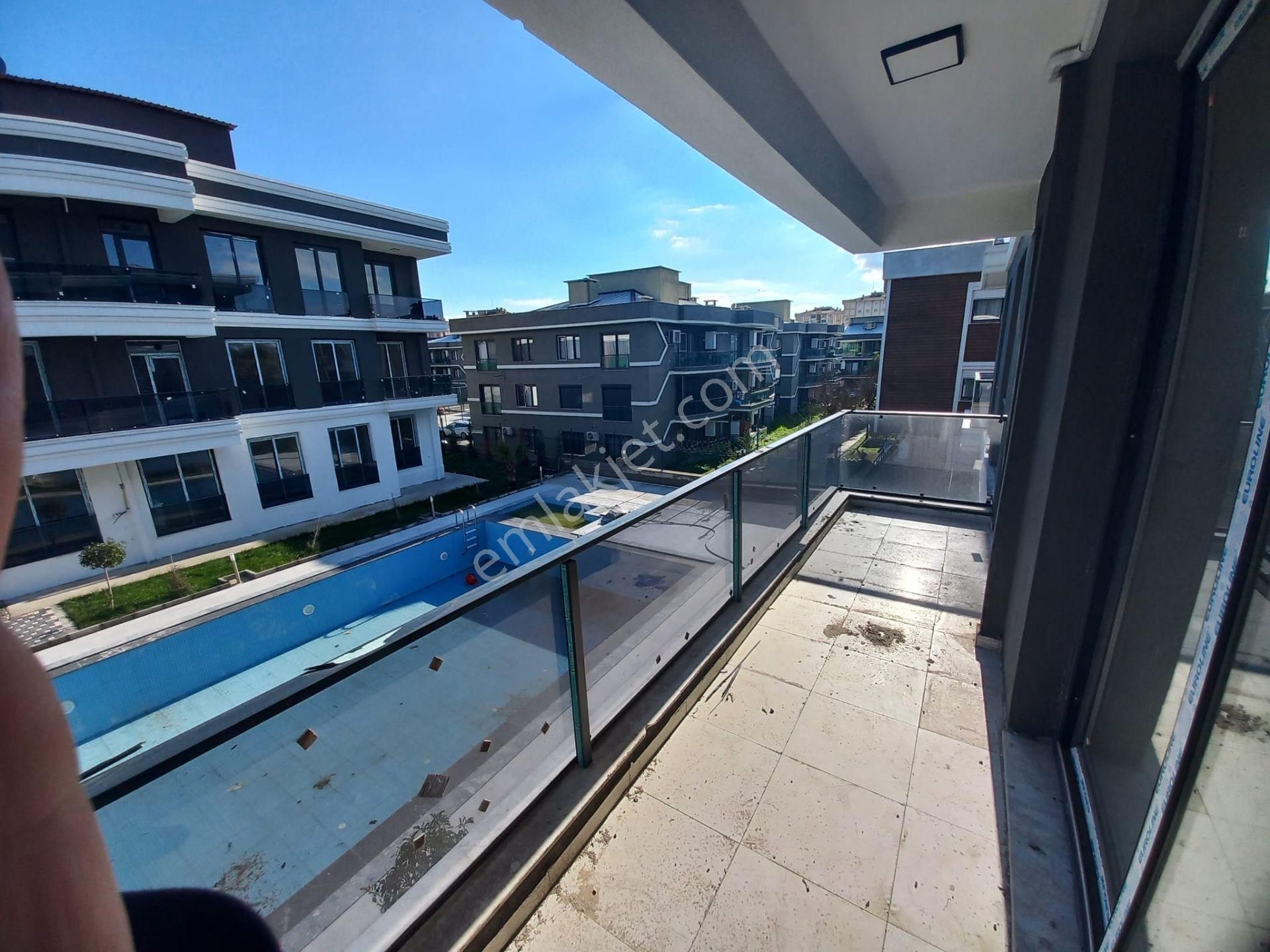 Turpa Lotustan Bahçelievler Florya Sitesinde Satılık Fırsat Daireler - Görsel 6