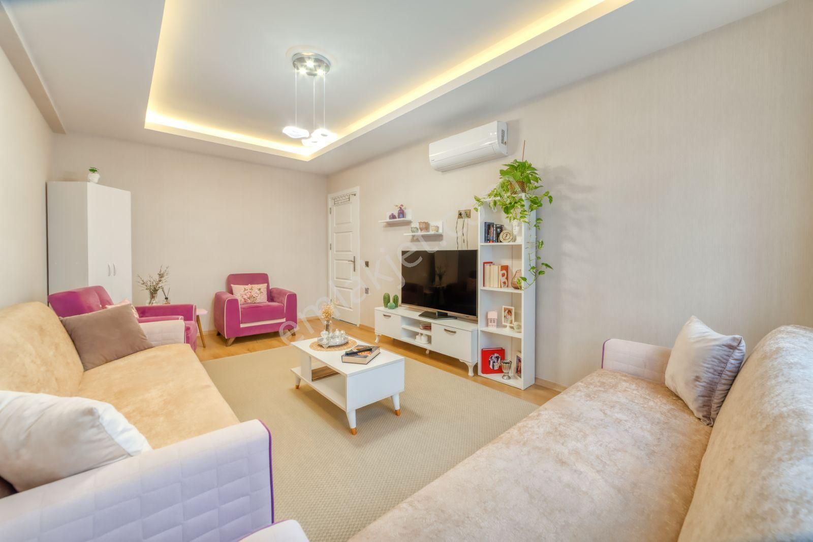 Tepe Sugözü’nde Deniz Ve Kale Manzaralı, Ayrı Mutfaklı 2+1 Daire - Görsel 13