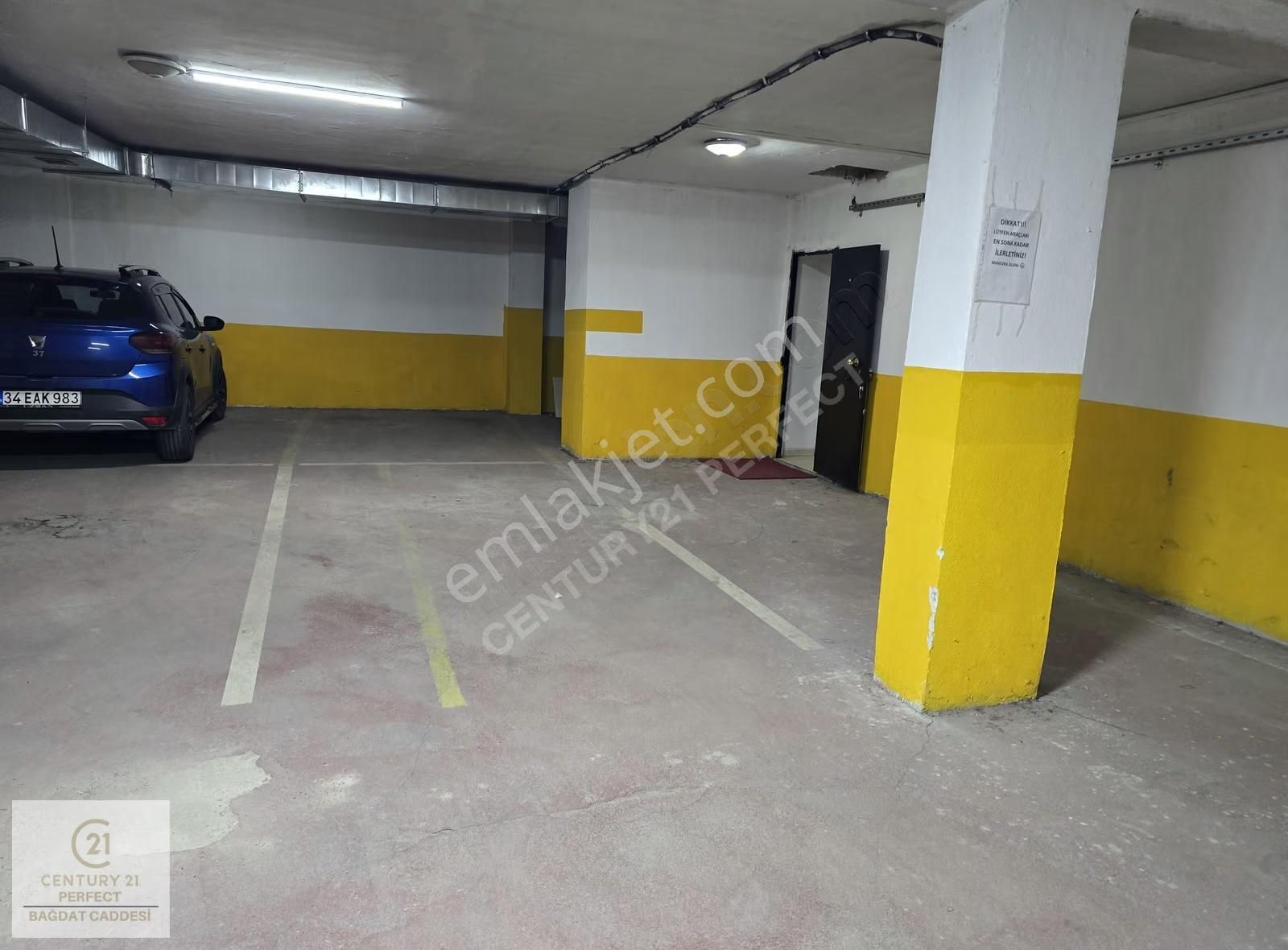 Şerifali Bölgesinde Yüksek Katta Manzaralı 2+1 Balkonlu Daire - Görsel 12