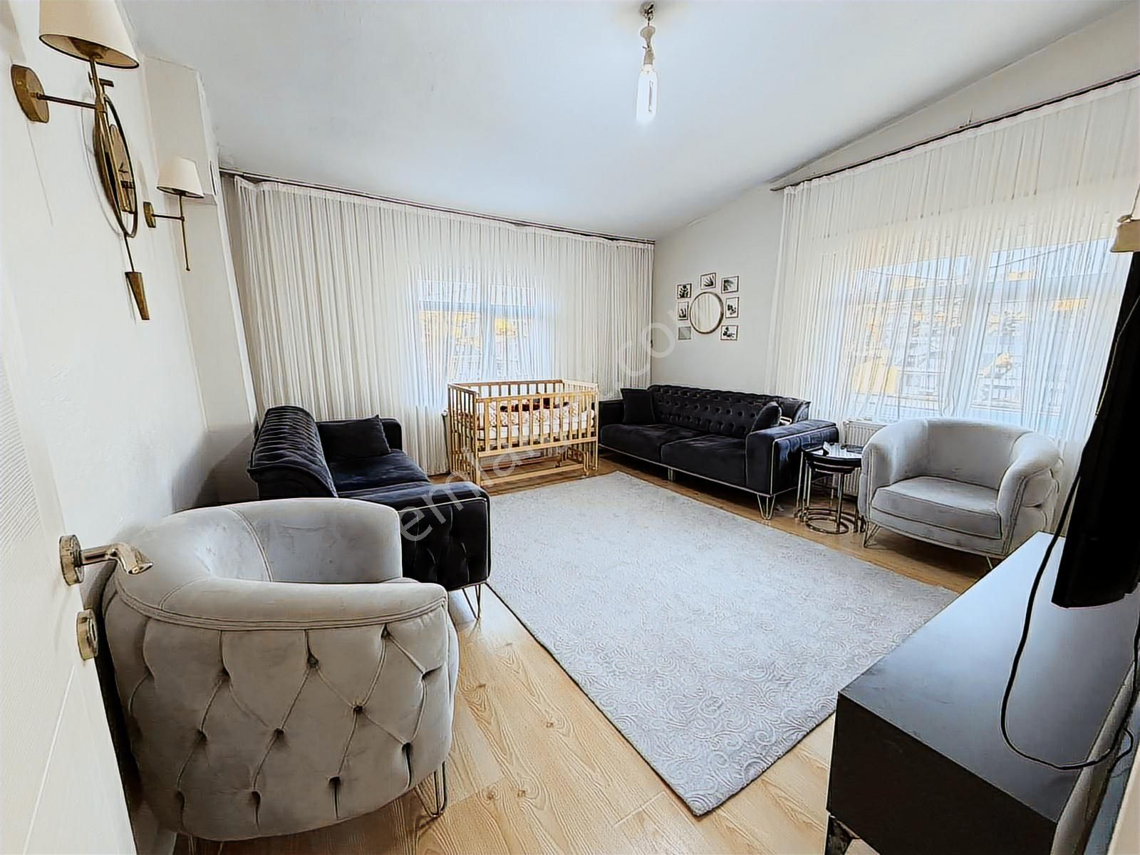 Kanarya Üst Bölge'de Güney Cephe, Teraslı 2+1 Satılık Daire