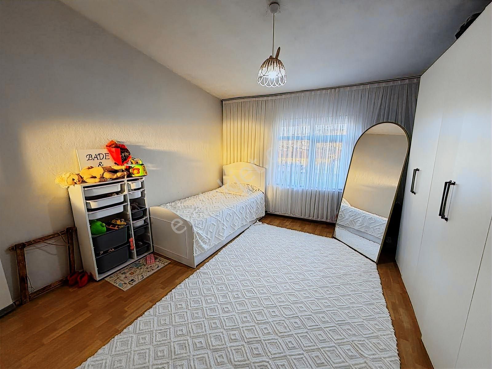 Kanarya Üst Bölge'de Güney Cephe, Teraslı 2+1 Satılık Daire - Görsel 6