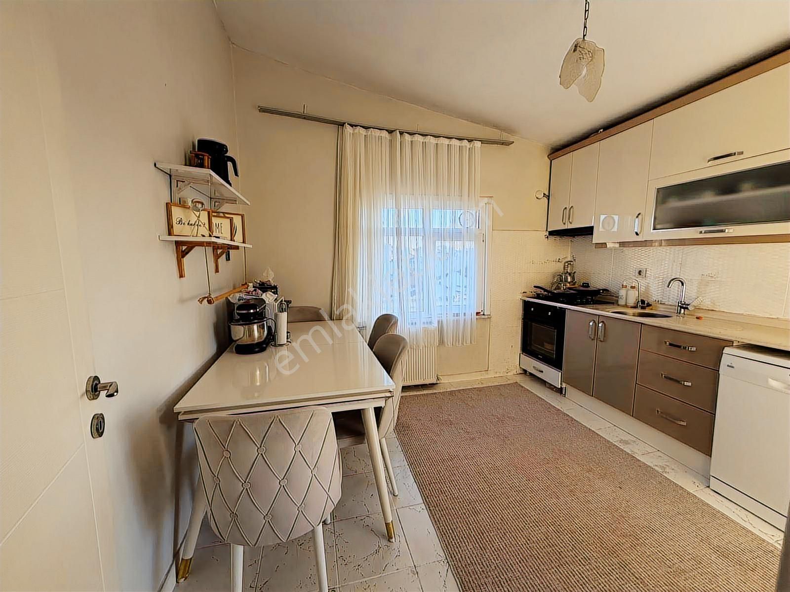 Kanarya Üst Bölge'de Güney Cephe, Teraslı 2+1 Satılık Daire - Görsel 24