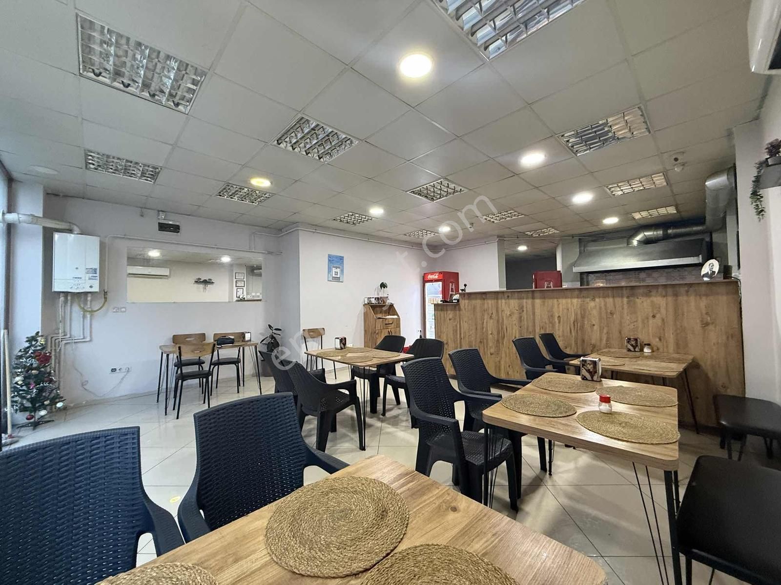 Newcıty Emlaktan | Çarşıda Devren Kiralık Restoran - Görsel 2