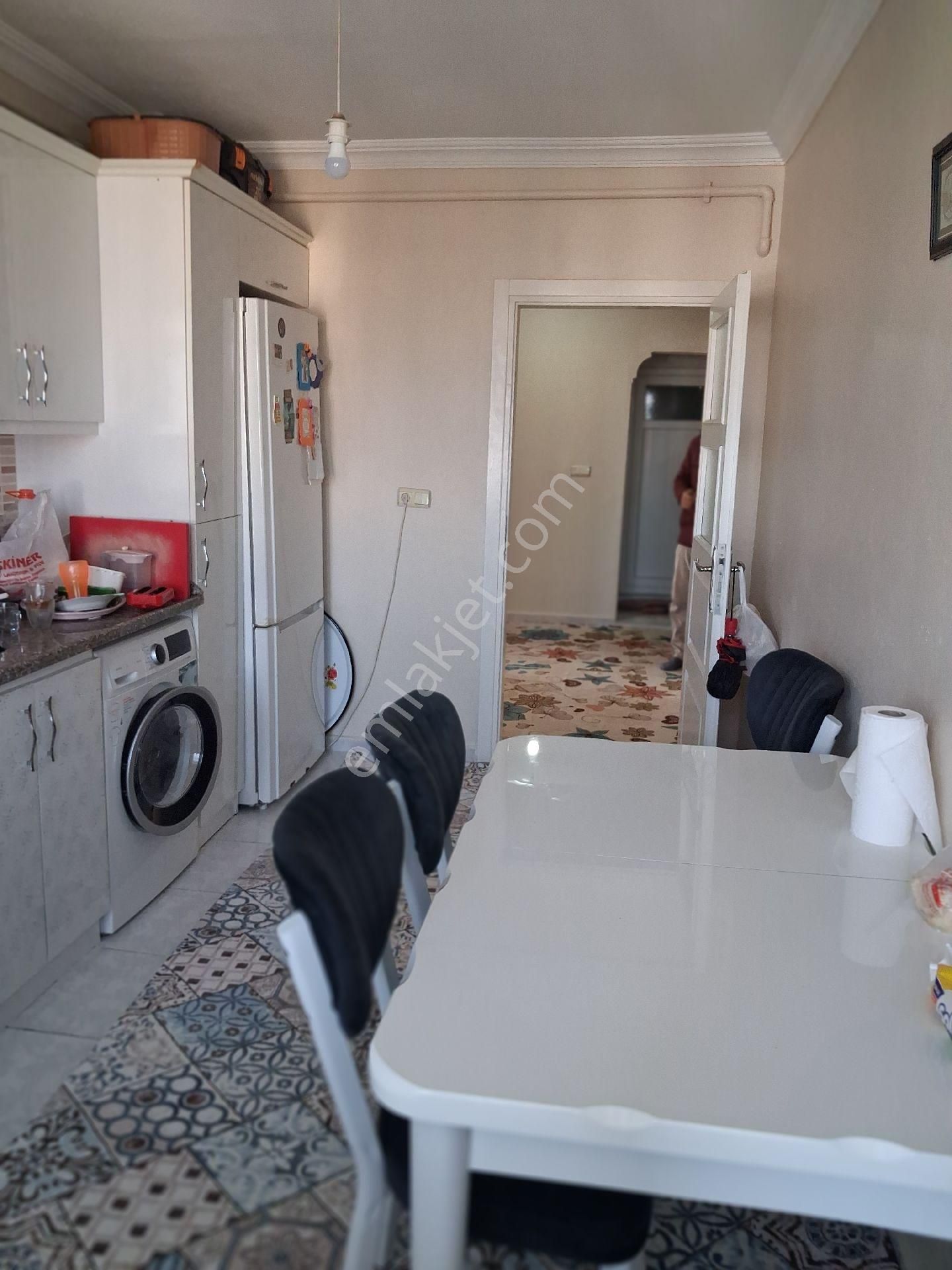 Tuşba Emlaktan Satılık Ara Kat İskanlı 2+1 - Görsel 16