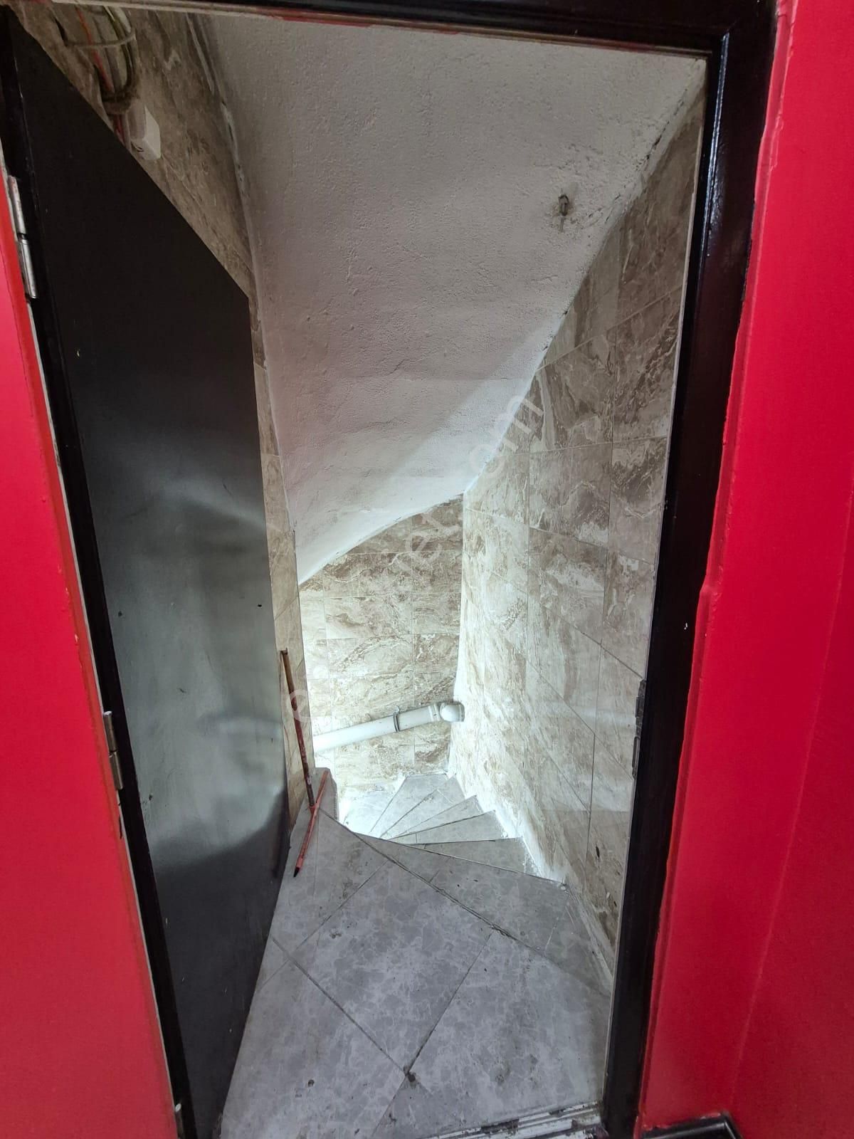 Fatih Aksaray Meydanı İskenderpaşa Kiralık 150 M2 Kafe Lokanta - Görsel 5