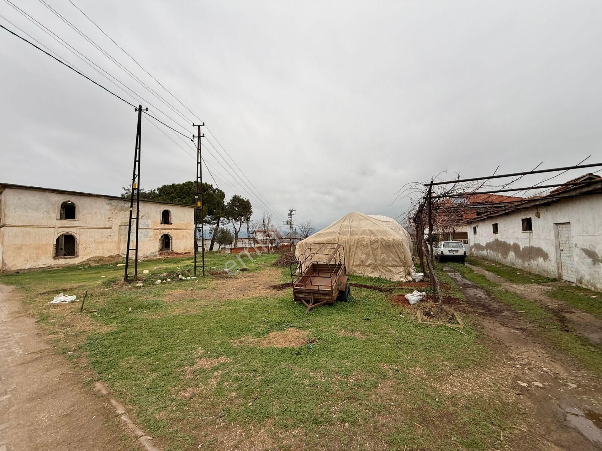 Manisa Alaşehir Alper Gayrimenkulden Akkeçili Mah. Toplam 1386m2 Müstakil Arsa