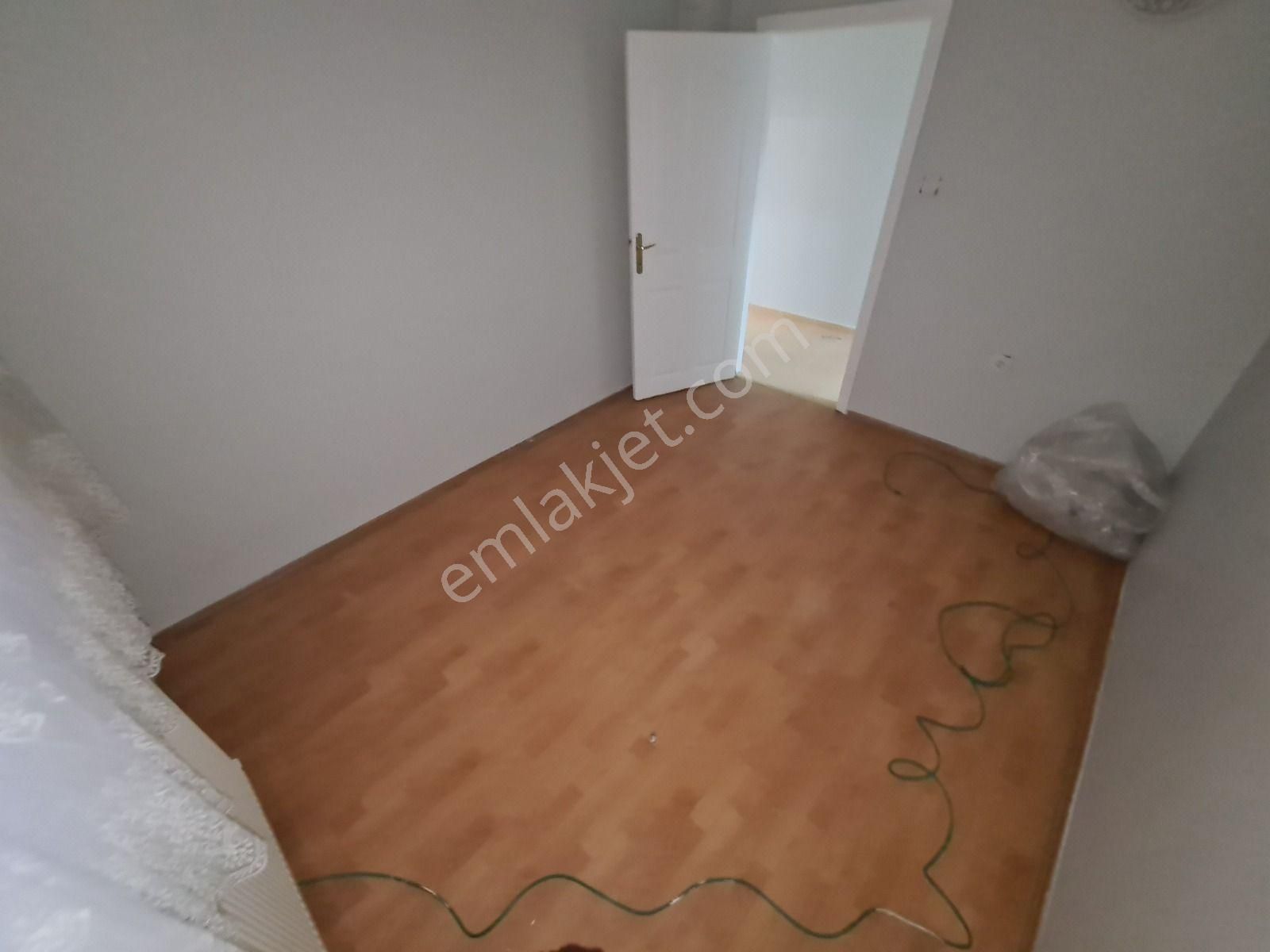 Özlem Cad. & Selim Cad. Arasında Yapılı Kat Konumlu Kiralık 3+1 - Görsel 12
