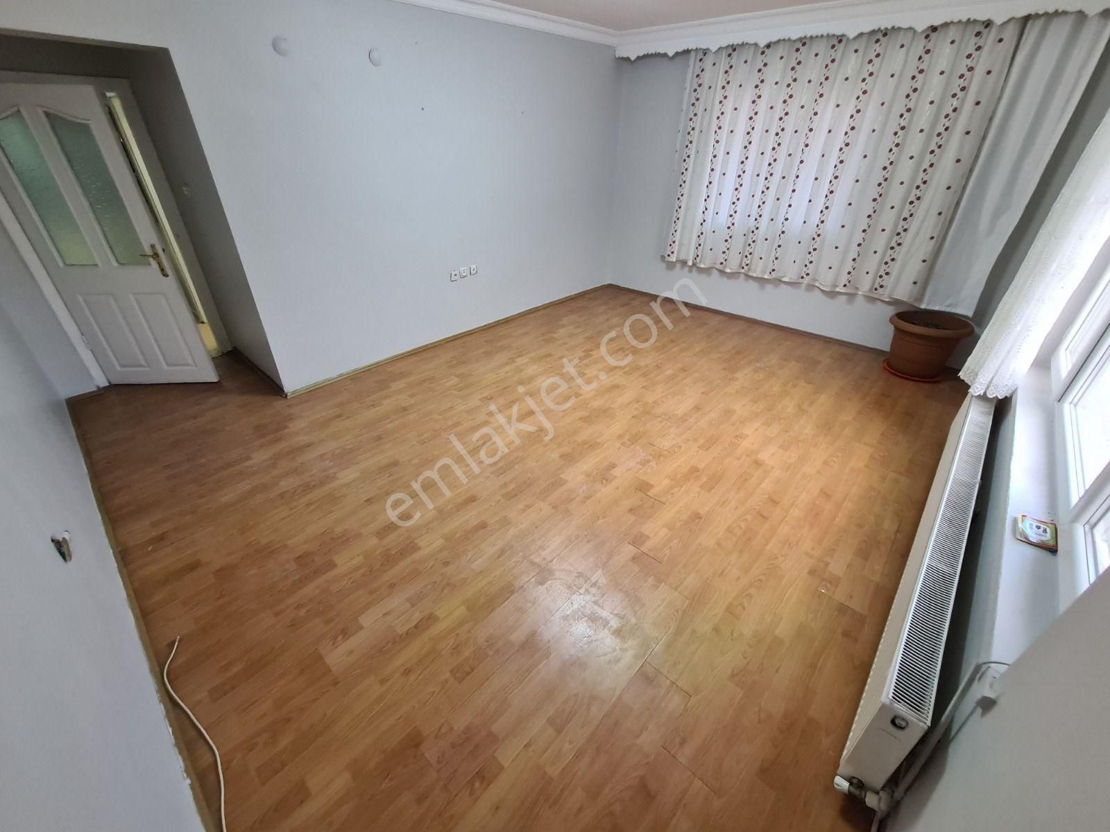 Özlem Cad. & Selim Cad. Arasında Yapılı Kat Konumlu Kiralık 3+1 - Görsel 6