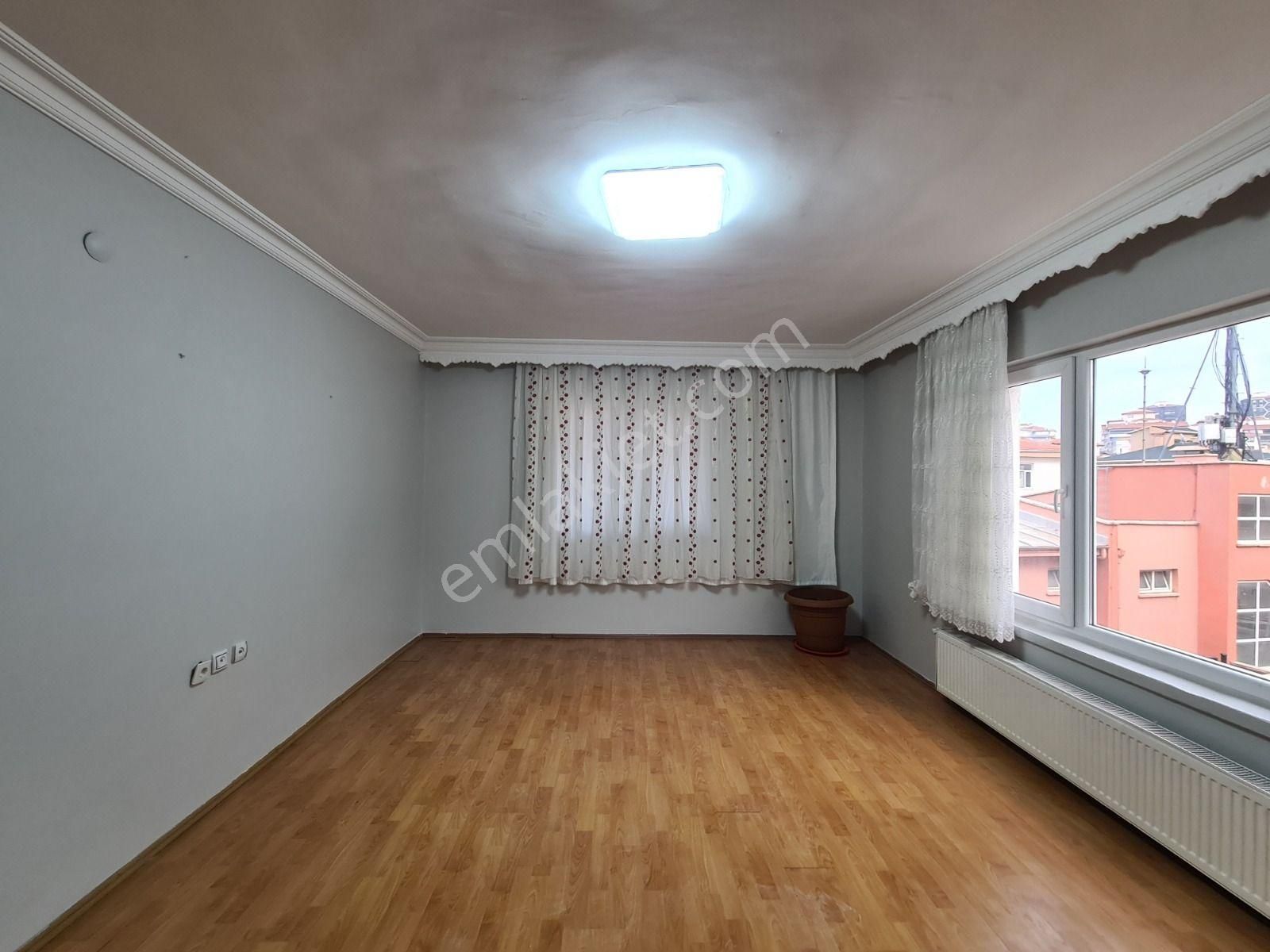 Özlem Cad. & Selim Cad. Arasında Yapılı Kat Konumlu Kiralık 3+1 - Görsel 5