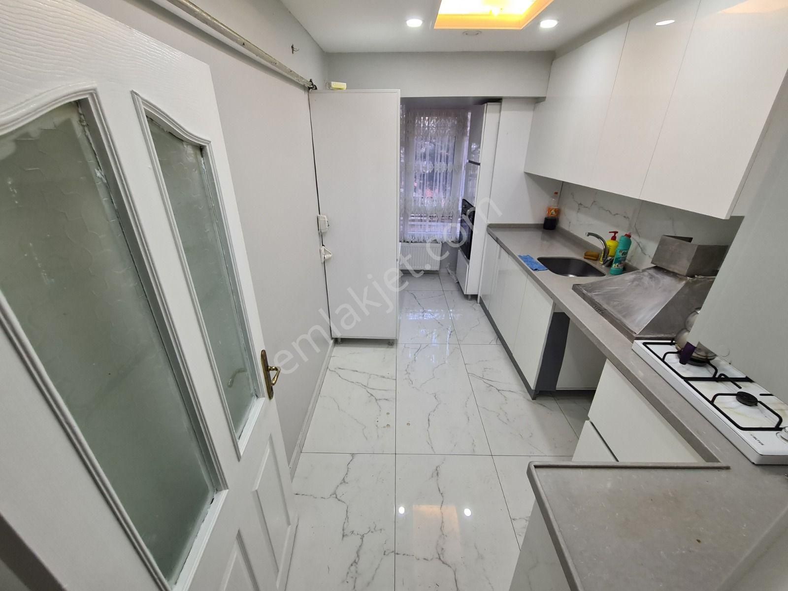 Özlem Cad. & Selim Cad. Arasında Yapılı Kat Konumlu Kiralık 3+1 - Görsel 4