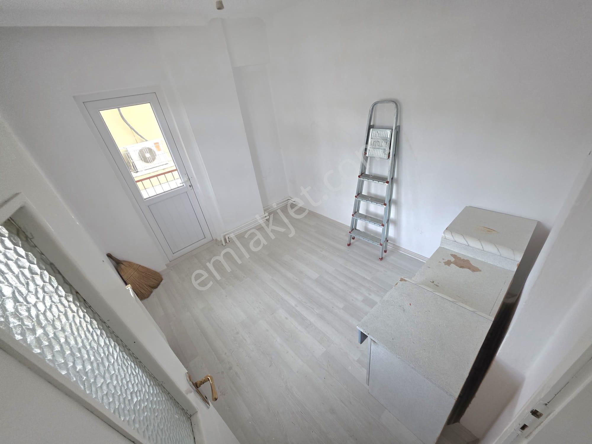 İnce Emlak! Tan Büyük Kayaş' Ta Tren İstasyon Dibi Ara Kat Güney Cephe 3+1 Daire - Görsel 20