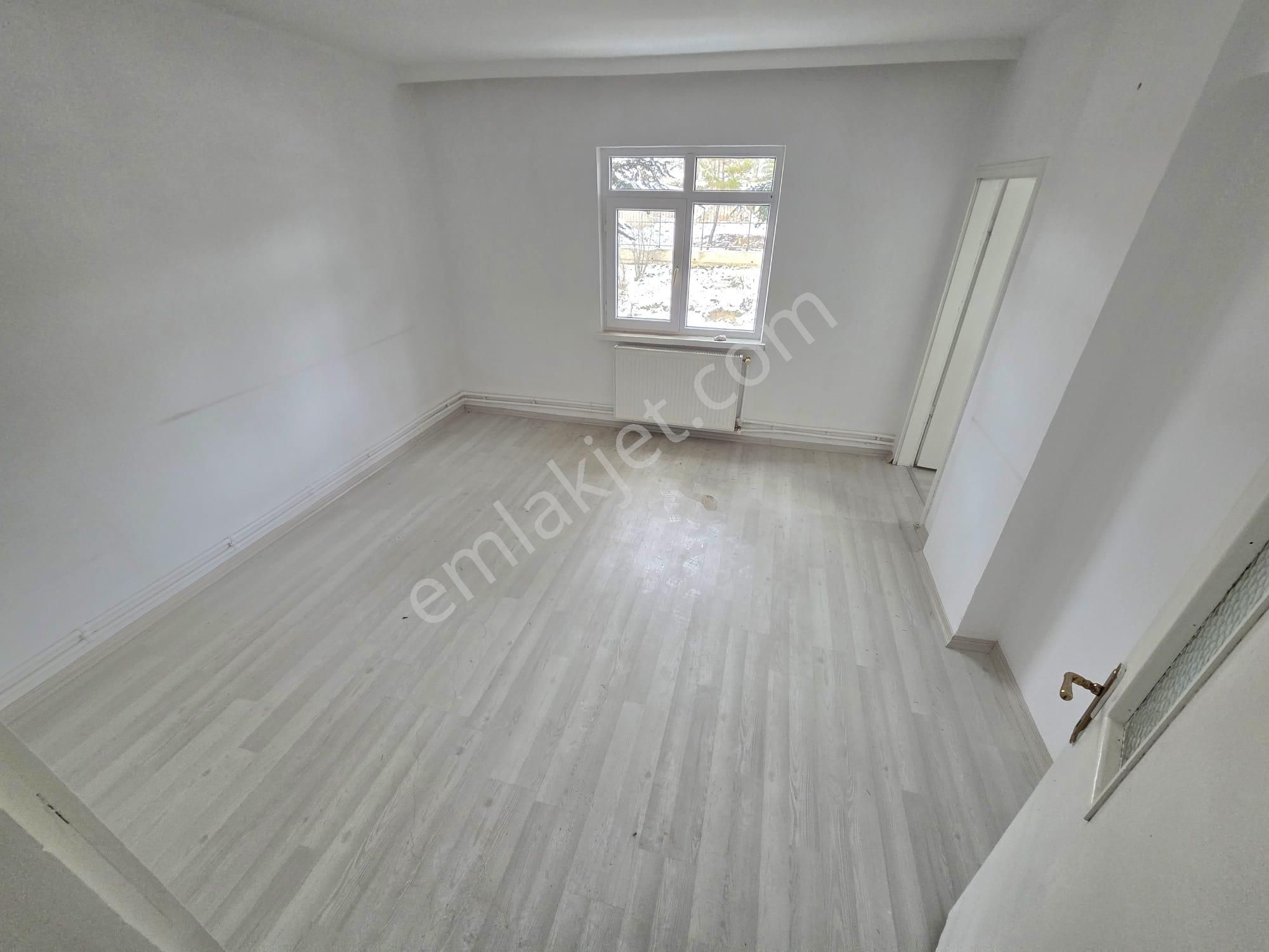 İnce Emlak! Tan Büyük Kayaş' Ta Tren İstasyon Dibi Ara Kat Güney Cephe 3+1 Daire - Görsel 12