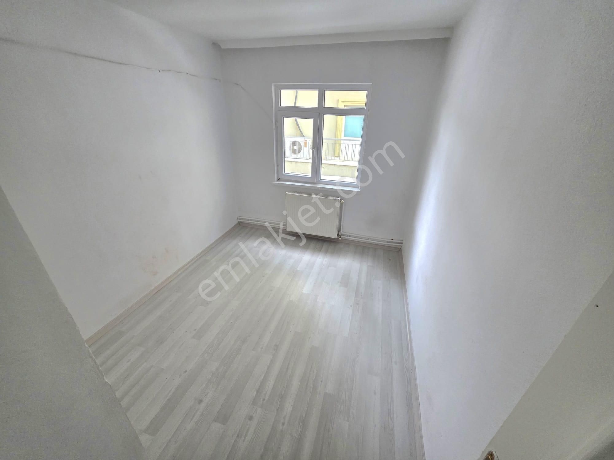 İnce Emlak! Tan Büyük Kayaş' Ta Tren İstasyon Dibi Ara Kat Güney Cephe 3+1 Daire - Görsel 14